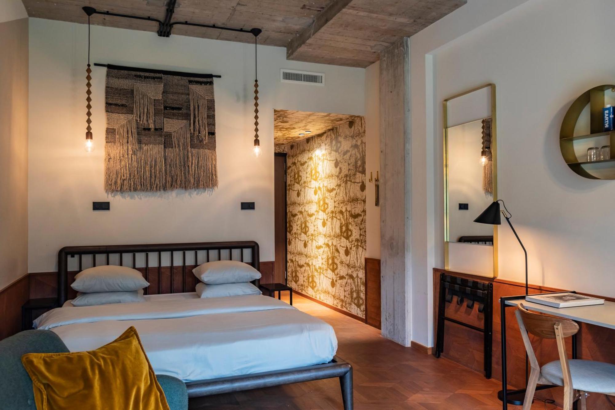 V Fizeaustraat Hotel