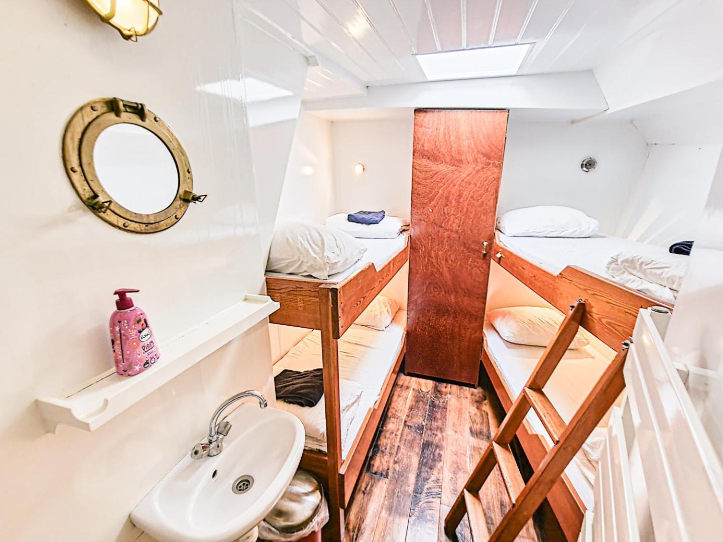 Hotel Hotelboat
