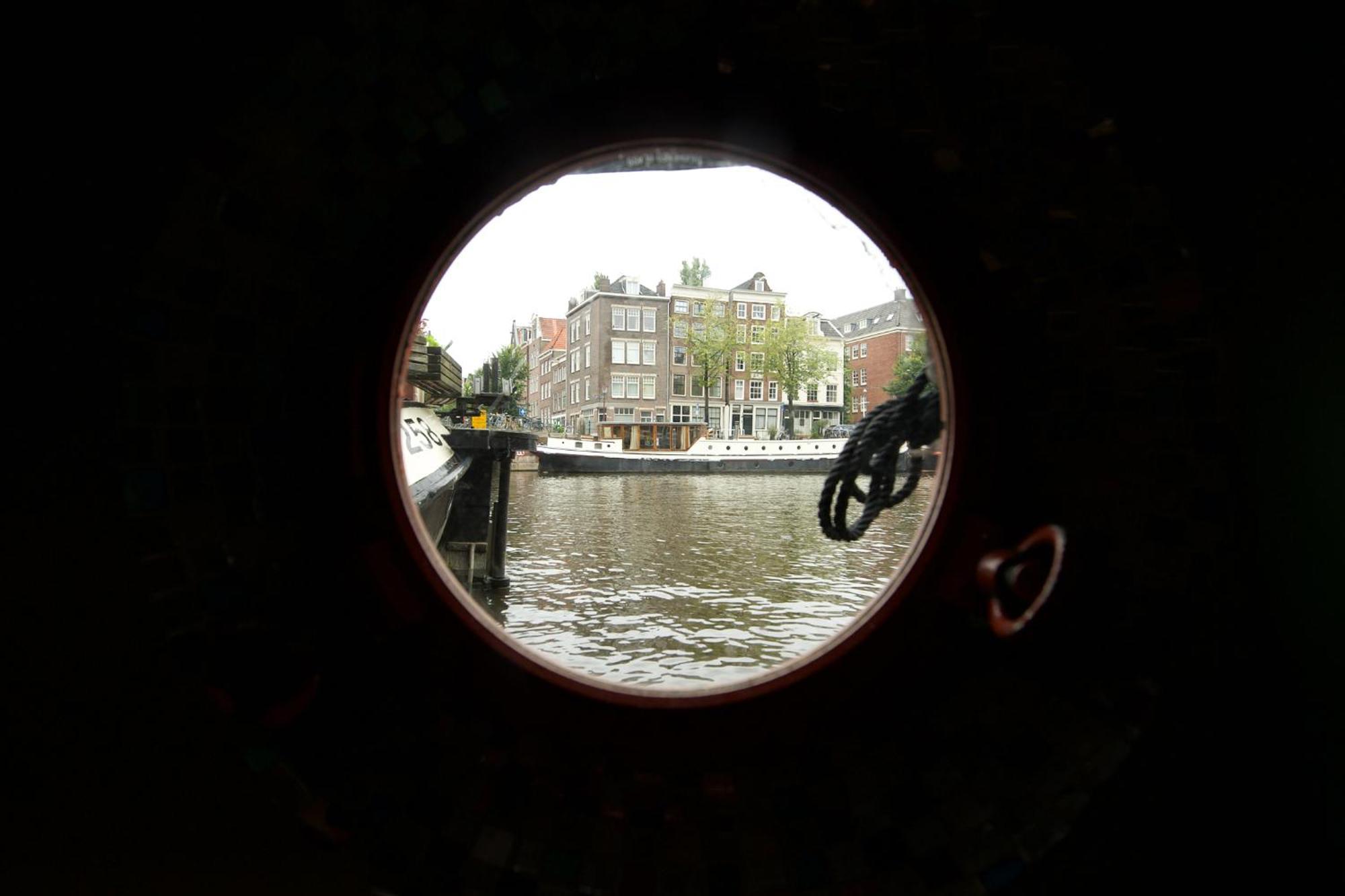 Center - Houseboat By Captain Ricard * Amsterdam