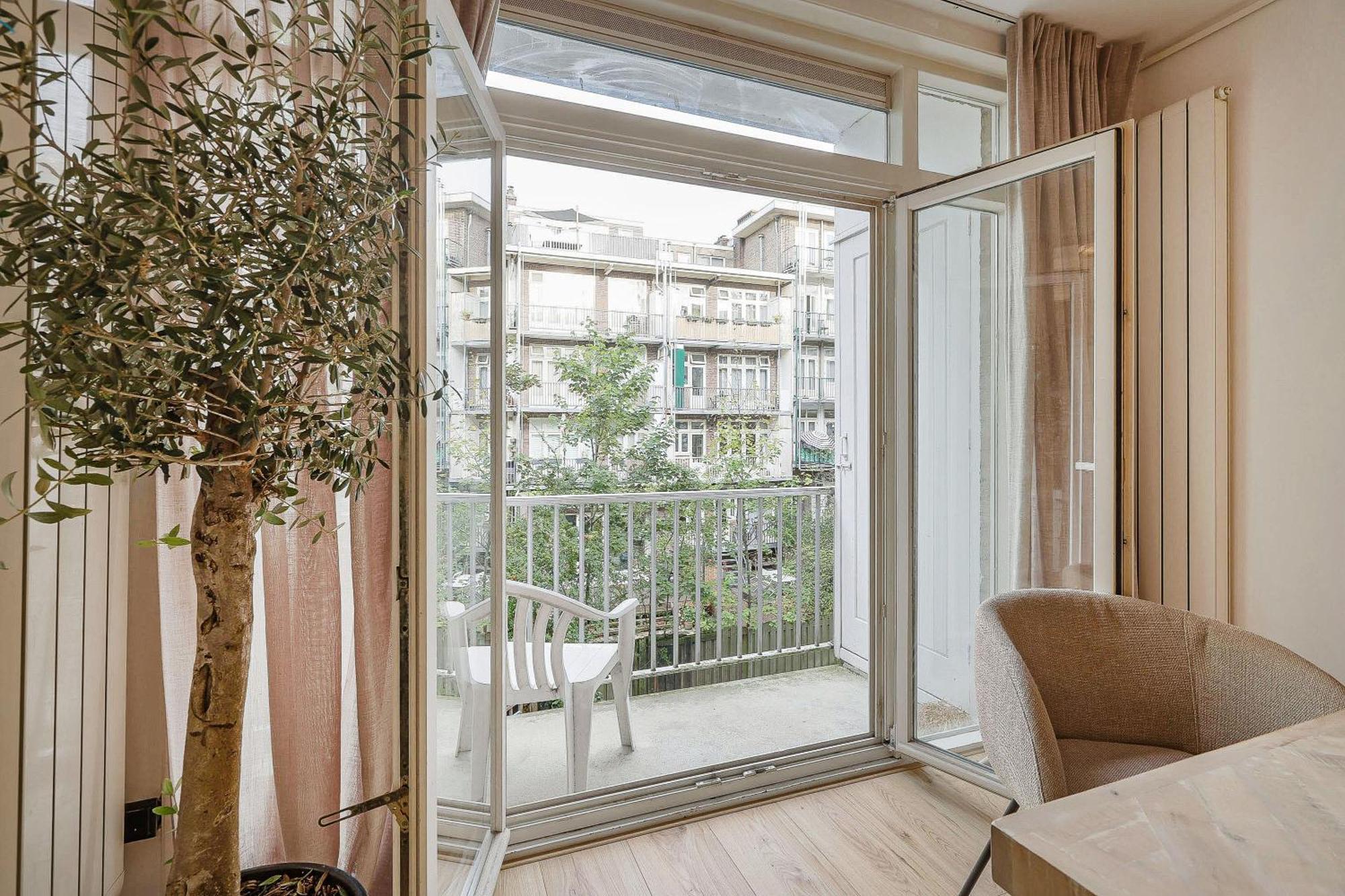 Apartment Light And Modern Amsterdam