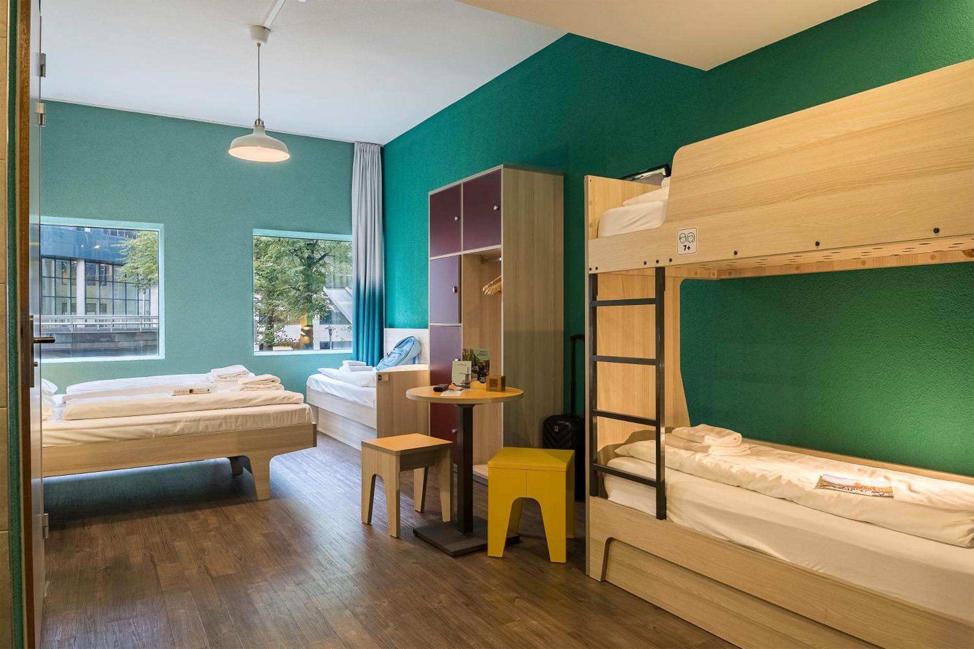 Meininger West Hotel 2*
