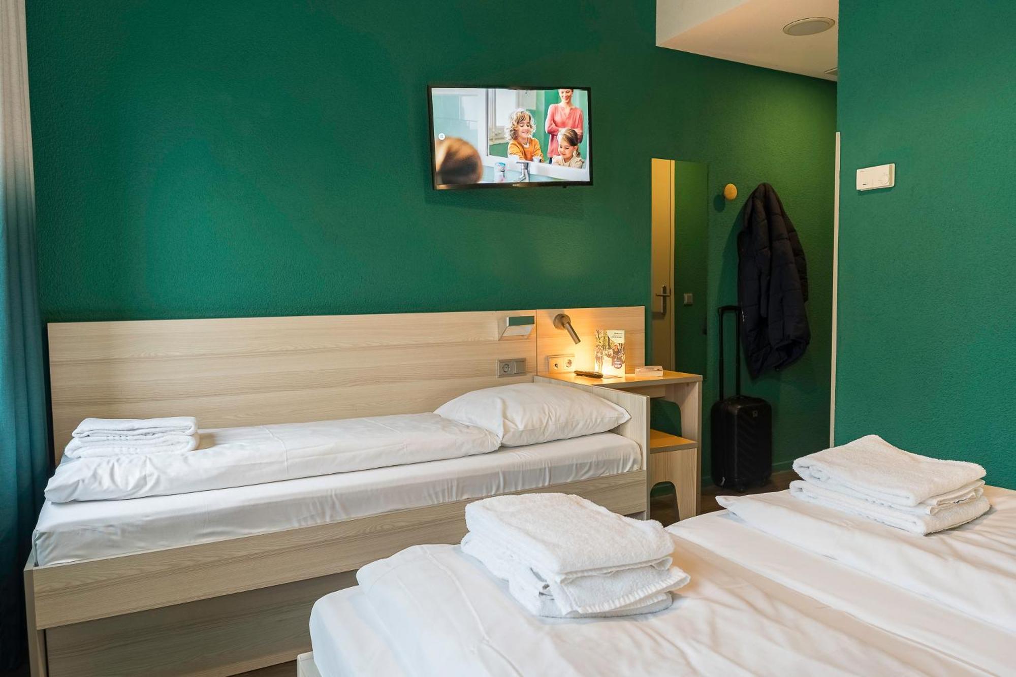 Meininger West Hotel 2*