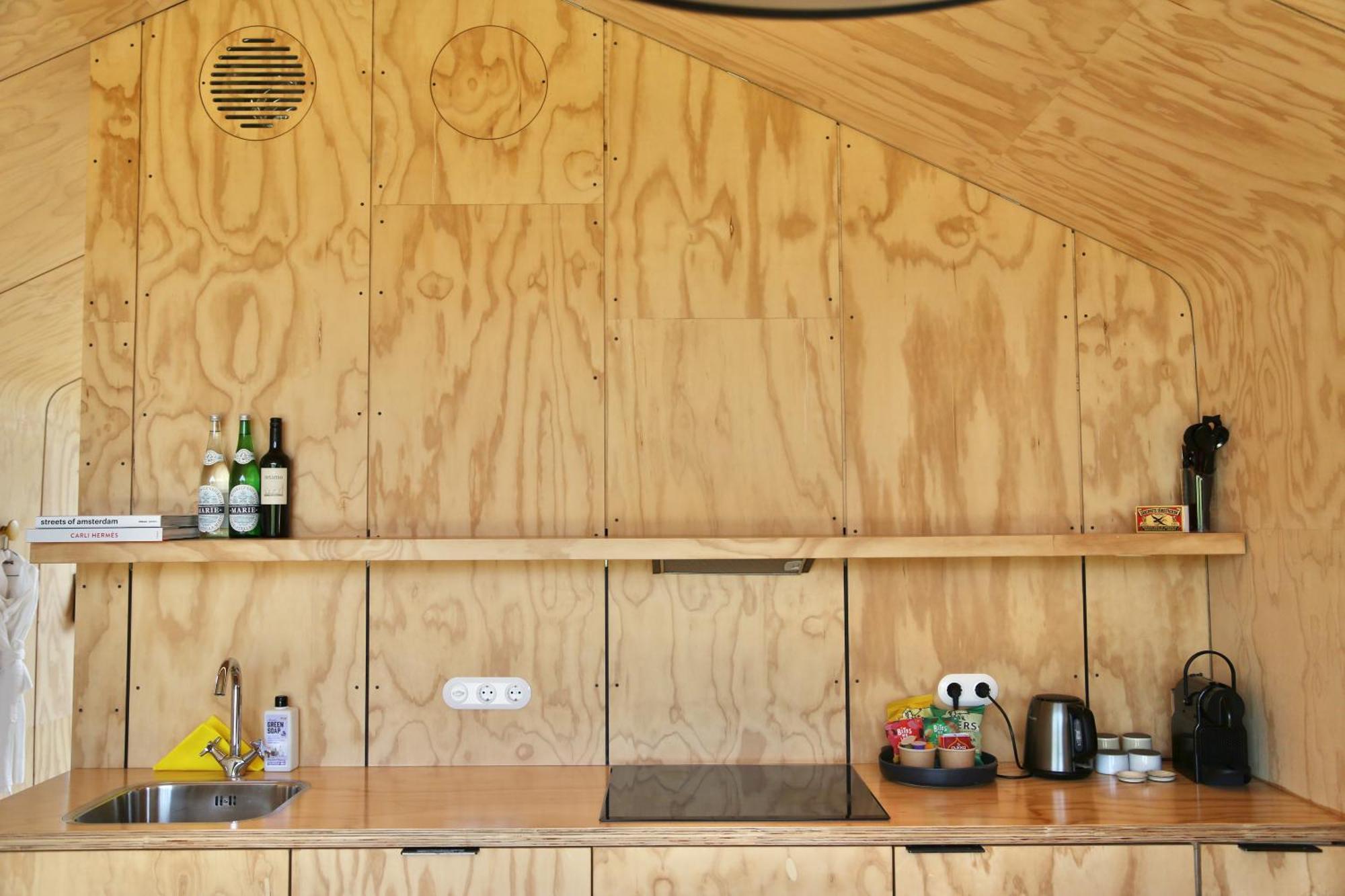 Basecamp 4* Amsterdam