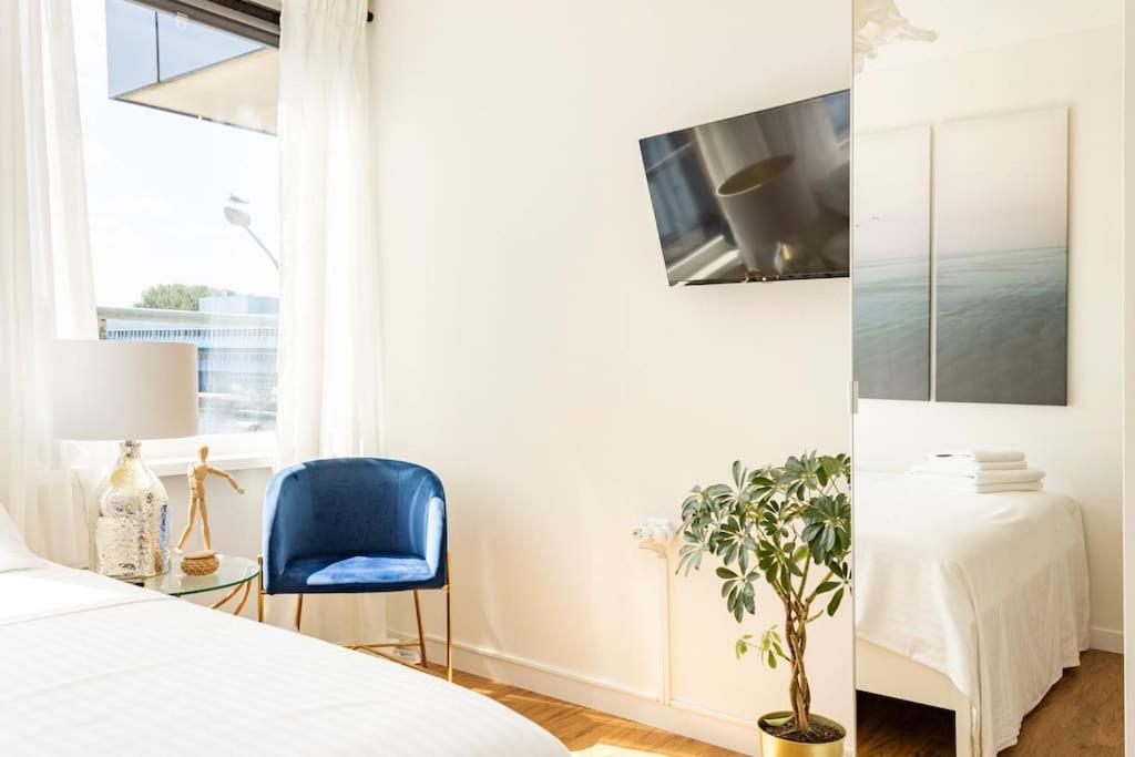 My On The Water Apartment Amsterdam