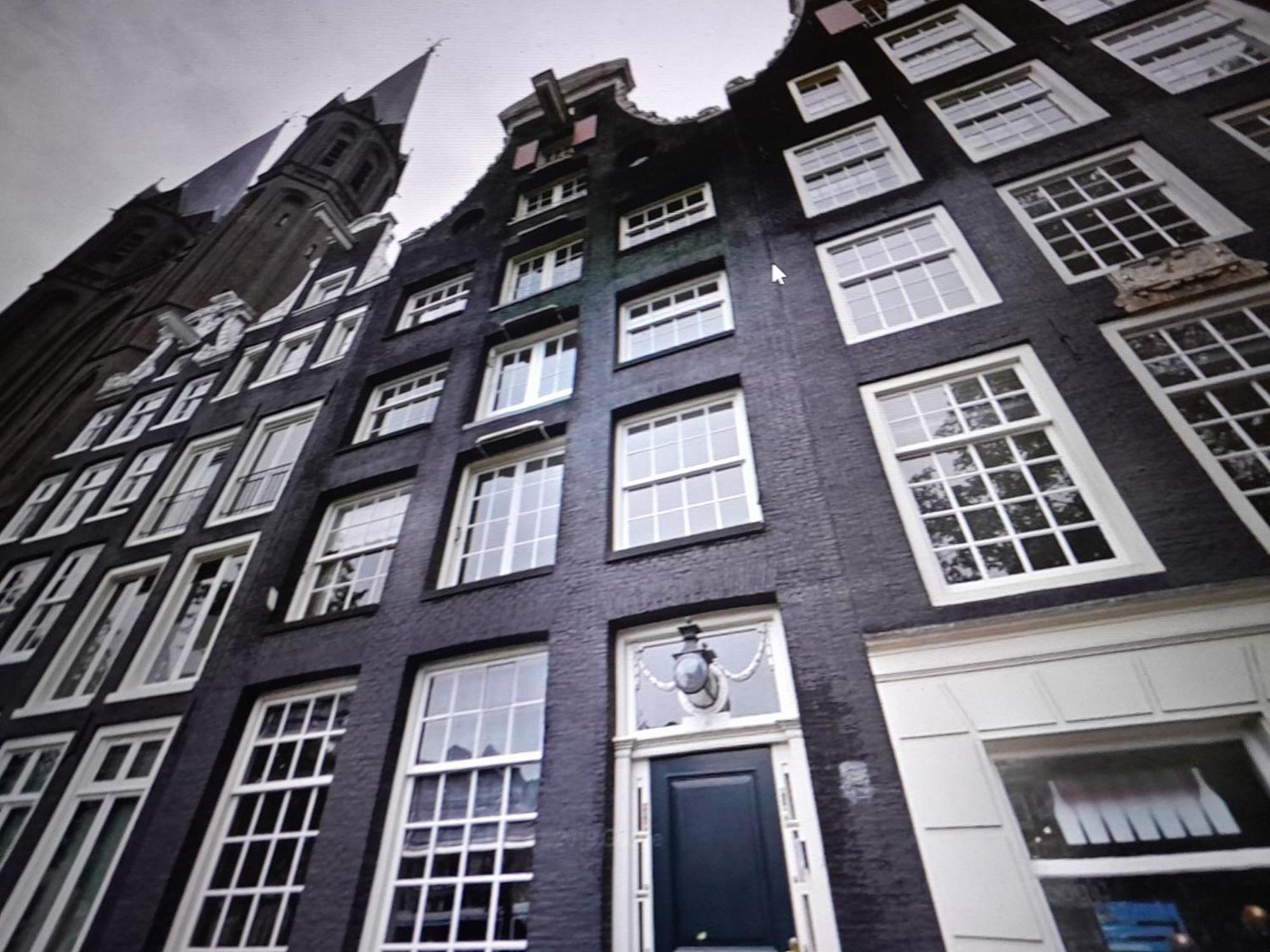 Urban Escape Ams *