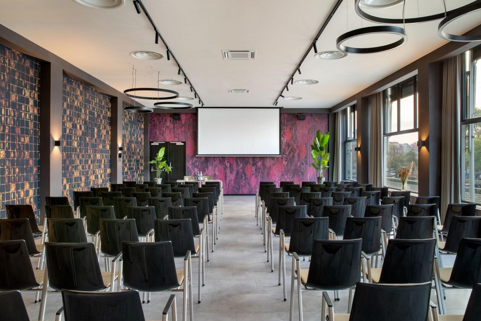 Apollo Amsterdam, A Tribute Portfolio 4*