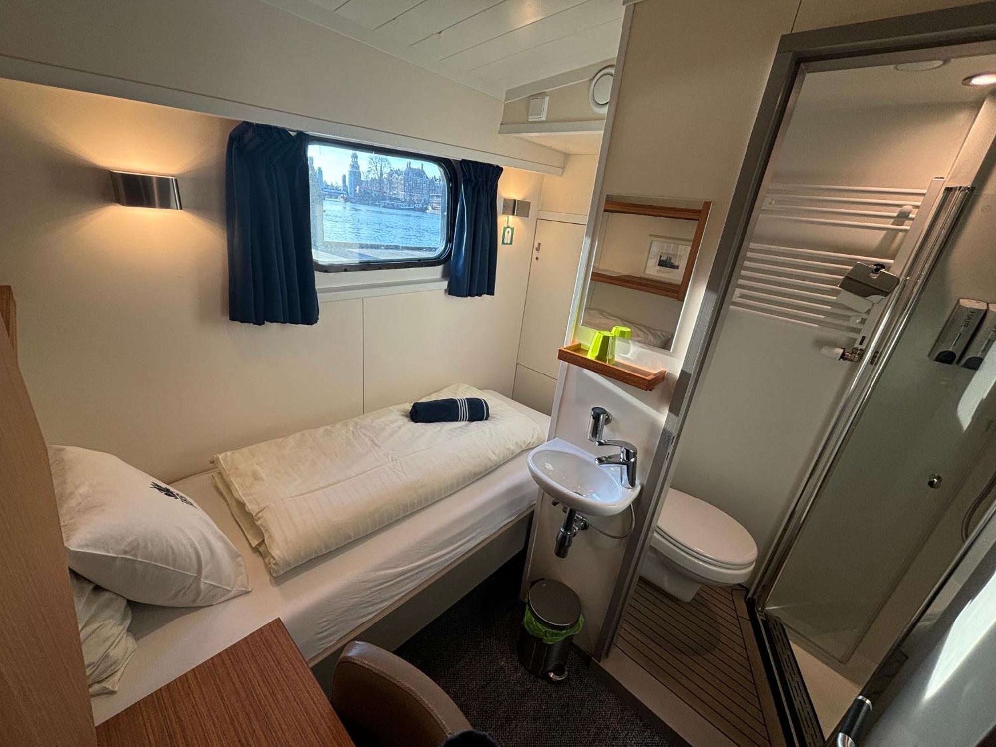 Hotel Hotelboat Iris *