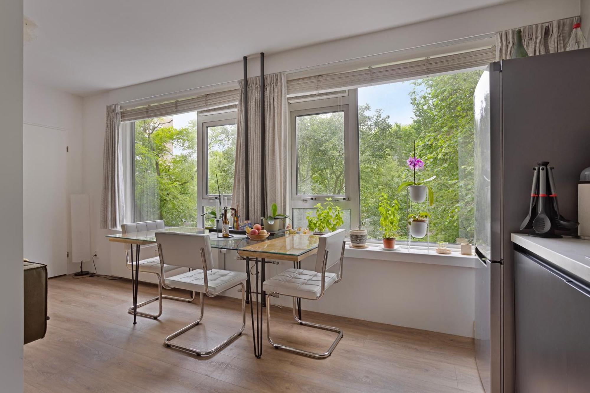 Cozy Retreat With Park Views And Free Parking Apartment Amsterdam