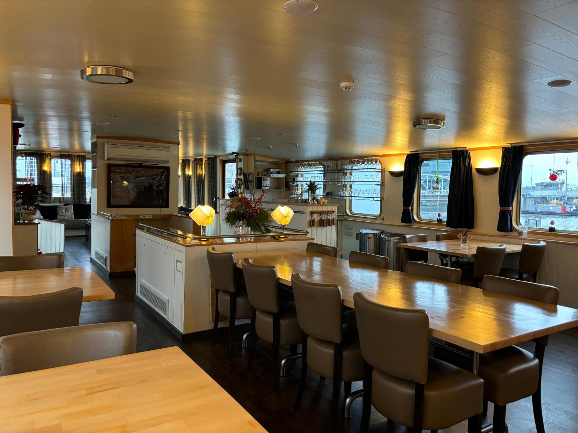 Hotel Hotelboat Iris