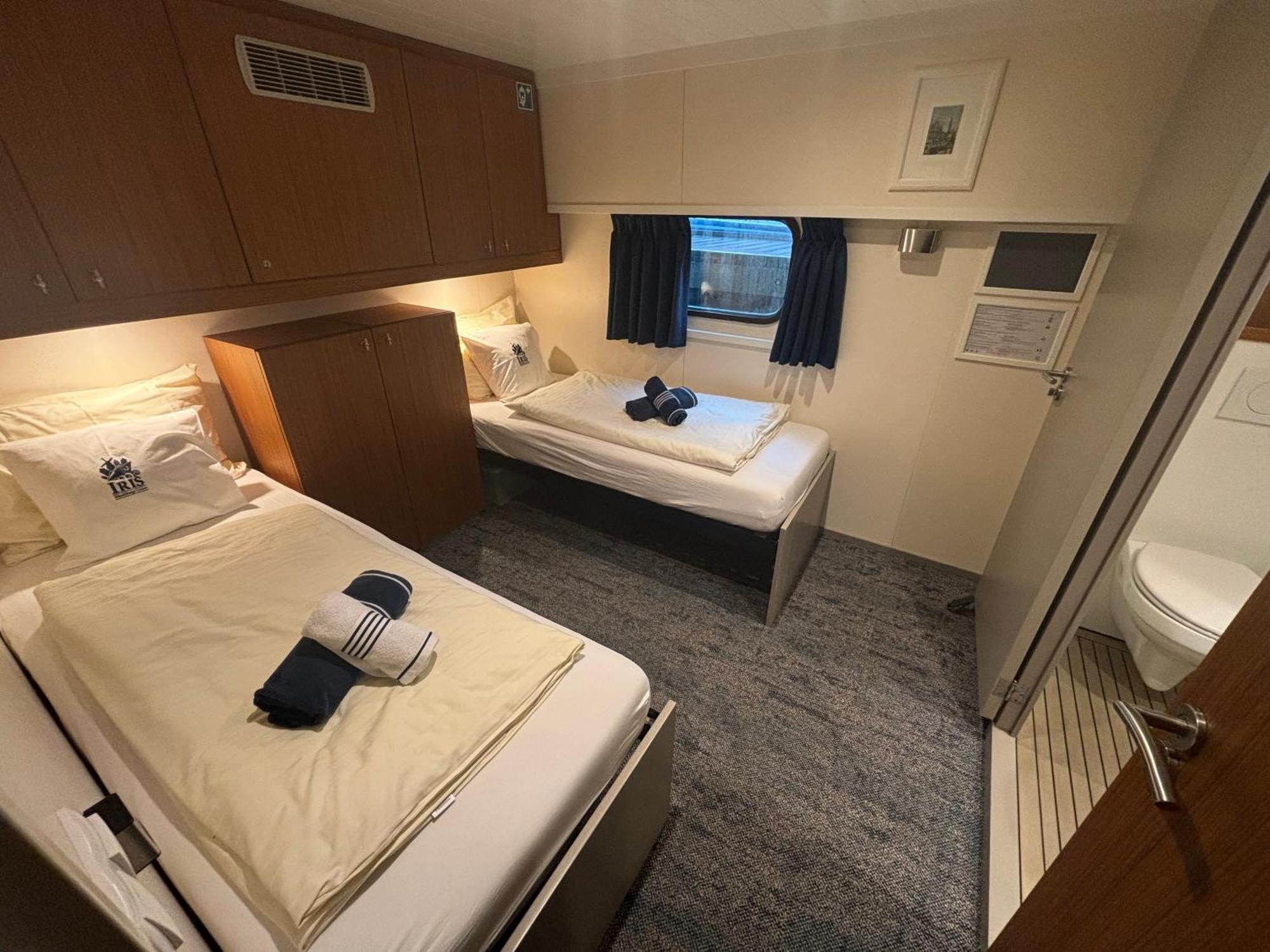 Hotelboat Iris * Amsterdam