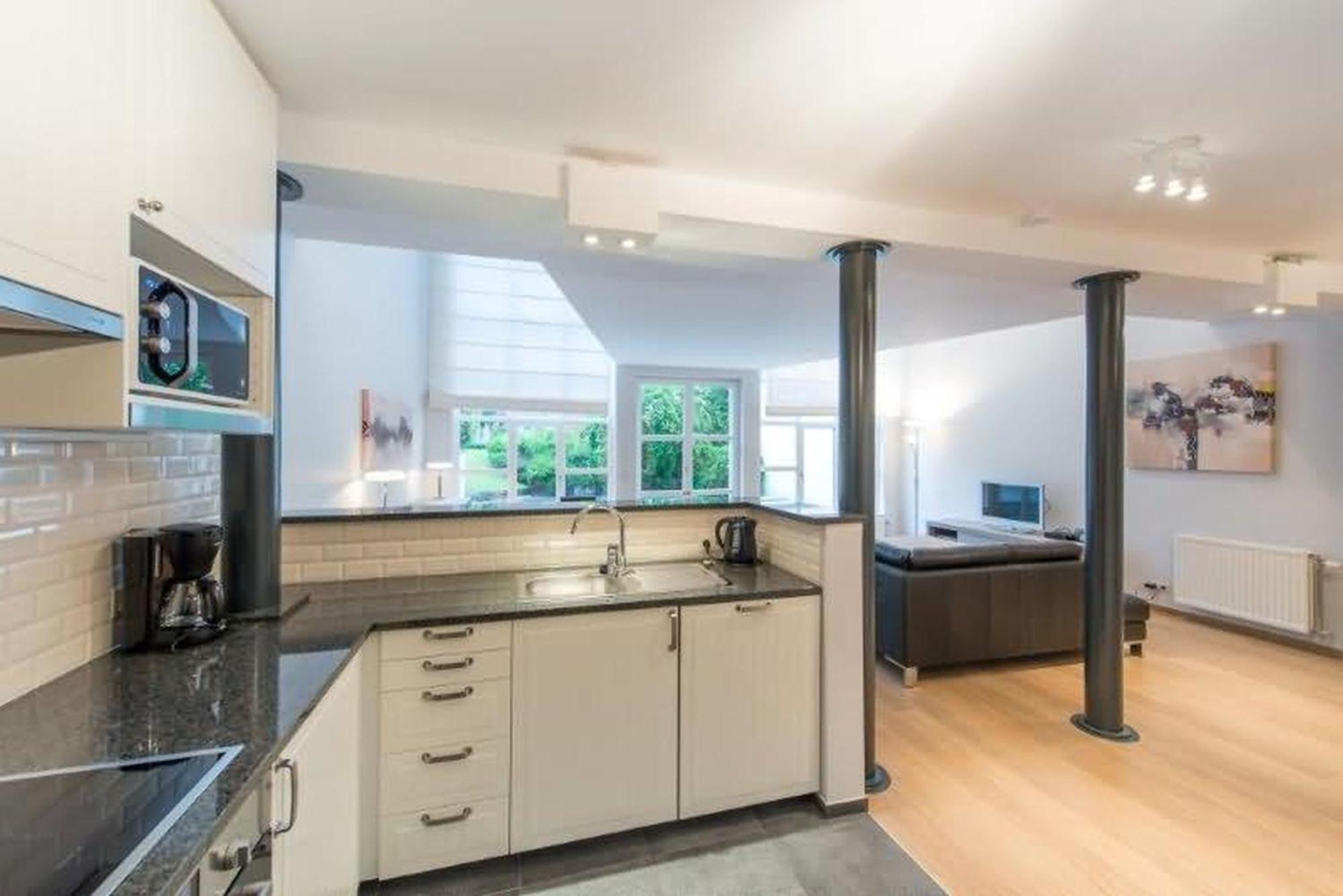 Spacious 2-bedroom In The Heart Of *