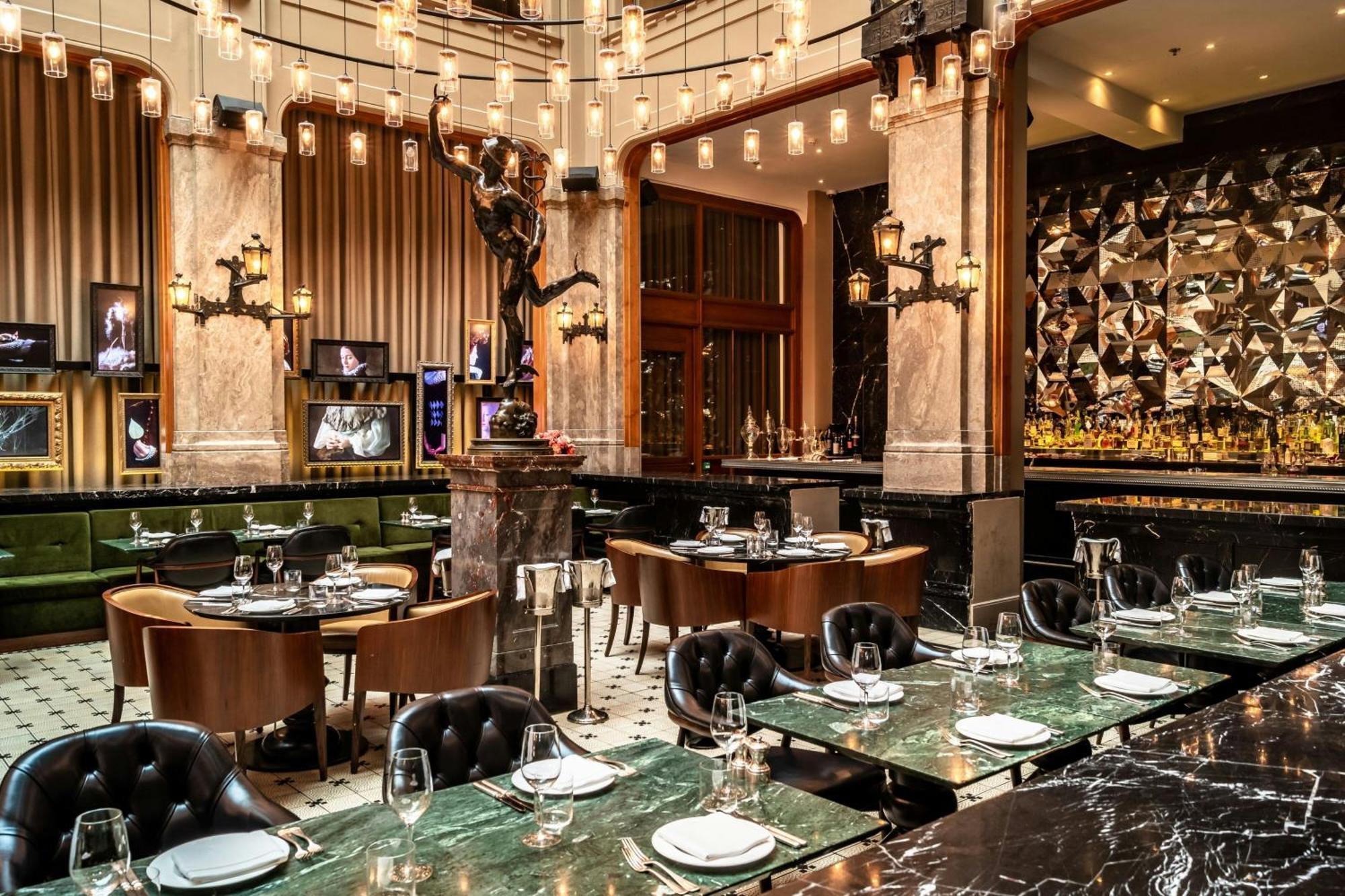 W Hotel 5*