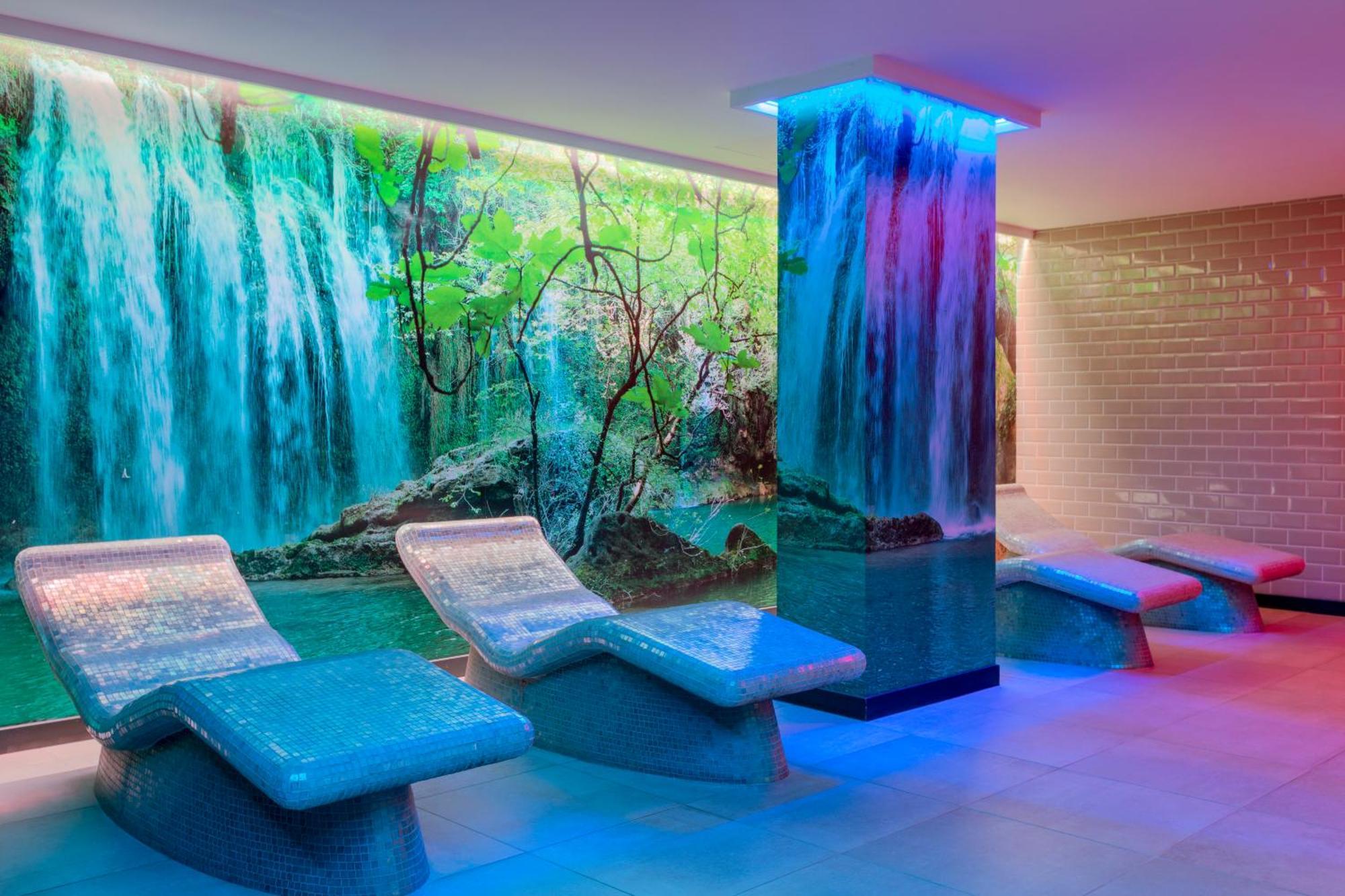 Corendon New-west, A Tribute Portfolio Hotel