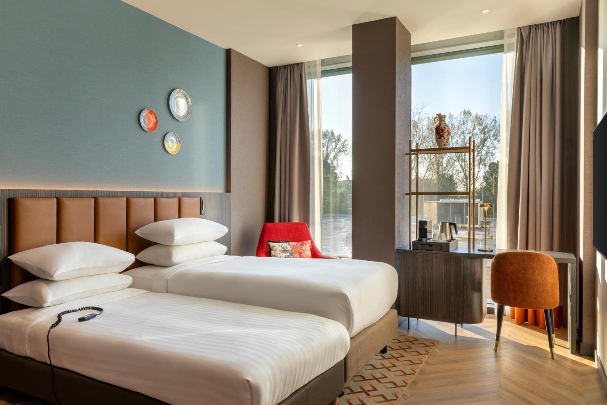 Corendon New-west, A Tribute Portfolio Hotel 4*