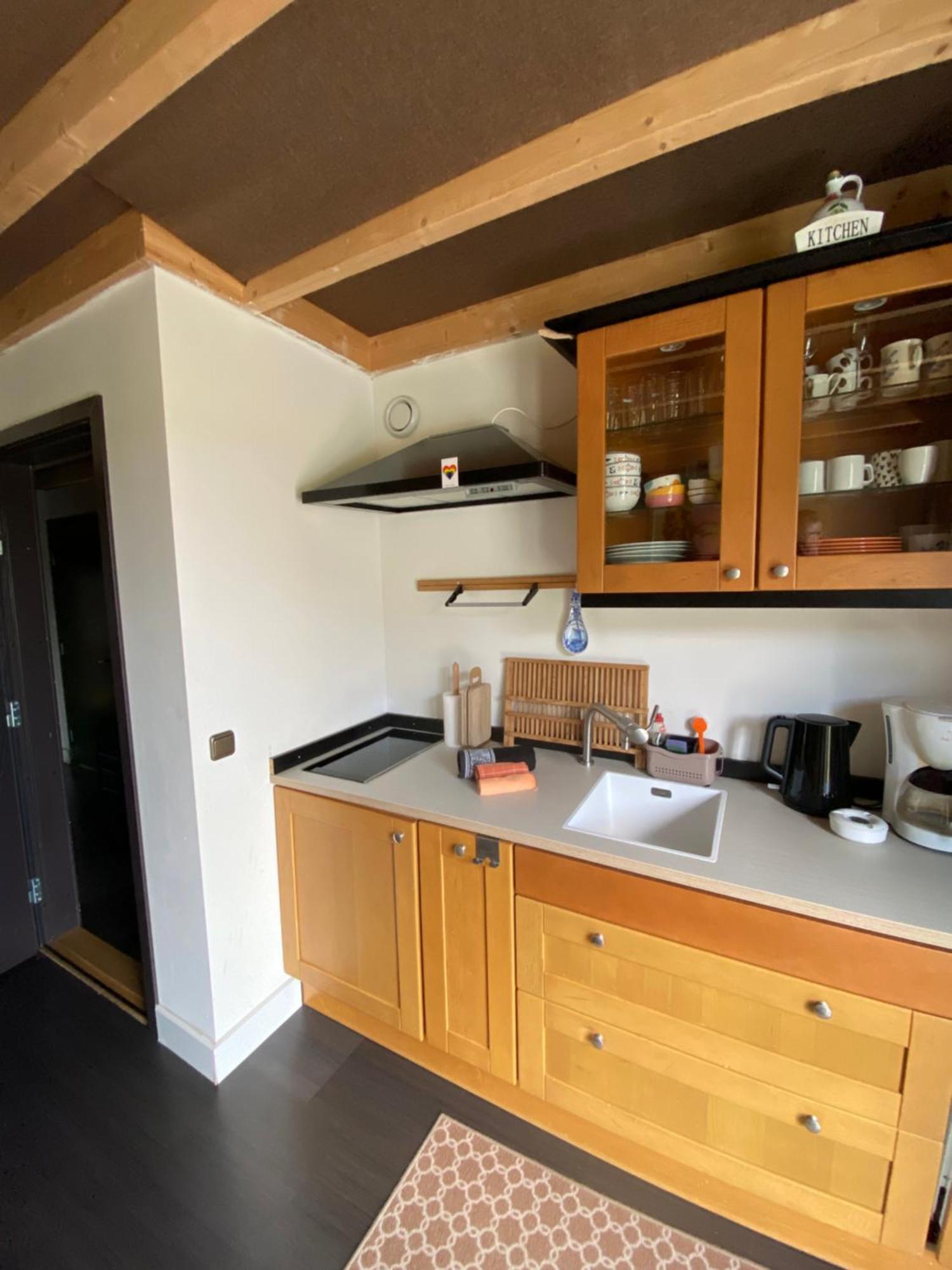 T Verkeren - Houseboat
