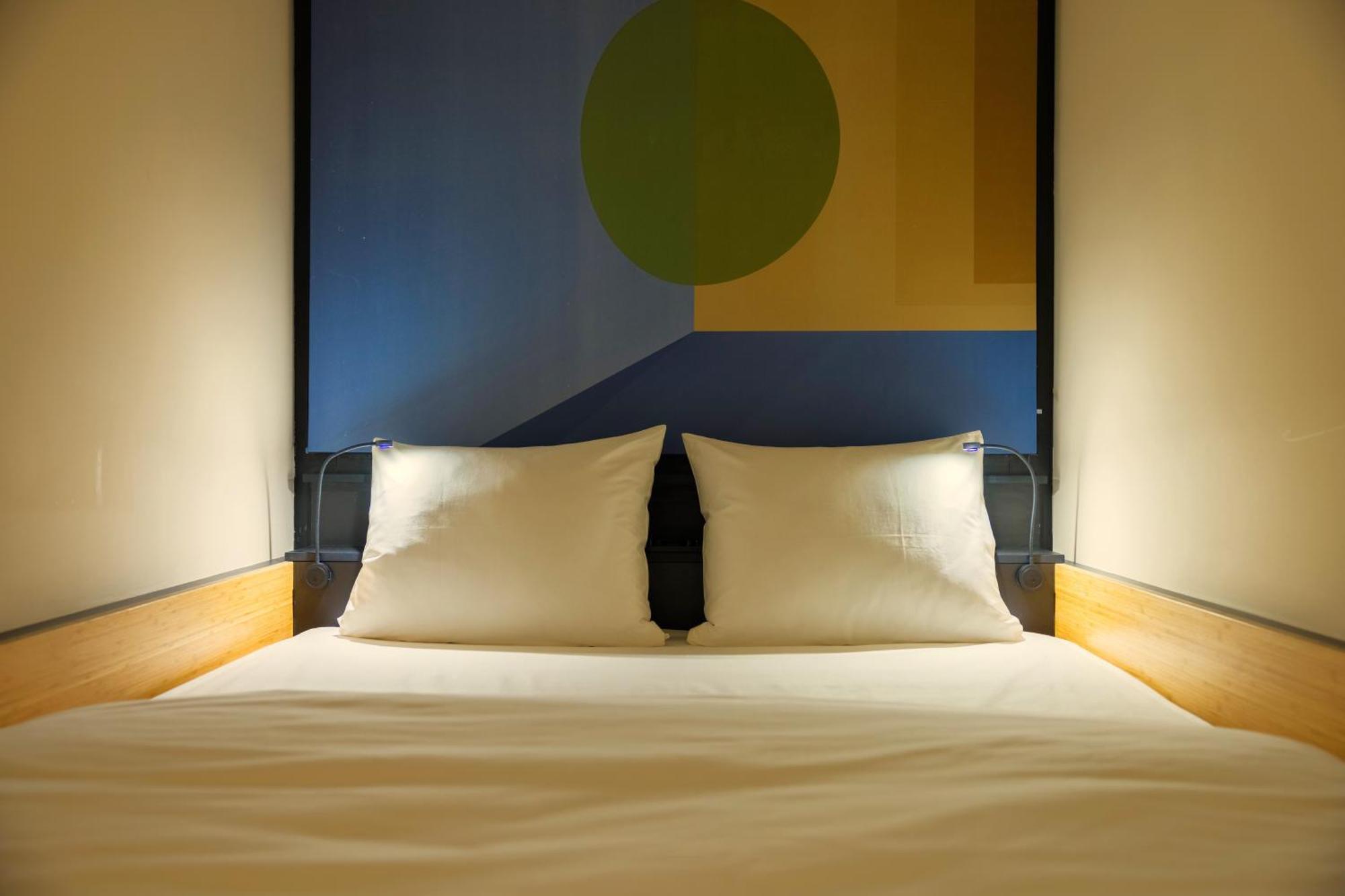 Poppies Hotel