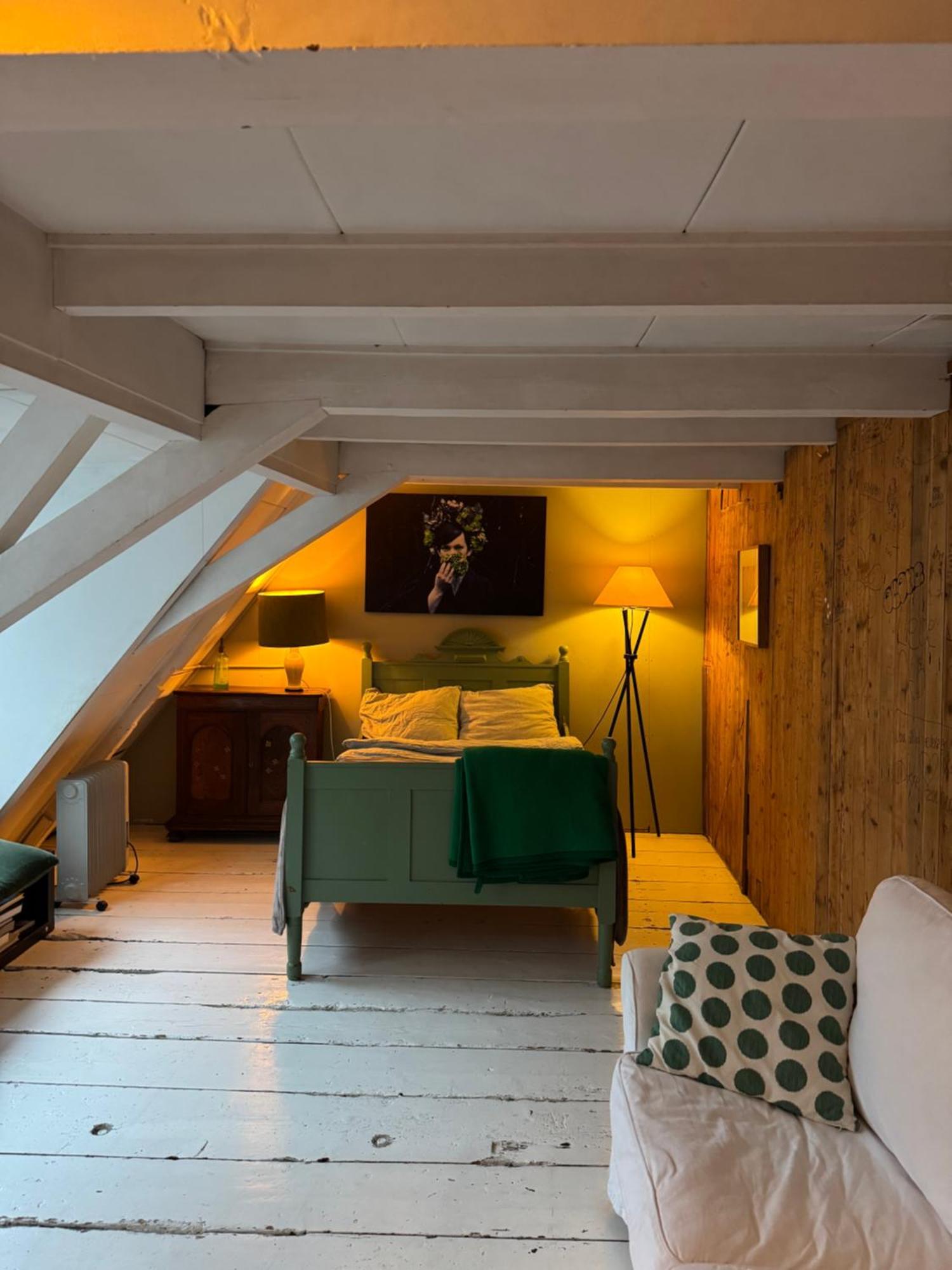 Accommodatie bij particulieren 2 For 4 Pax In Monument On 3rd Floor *