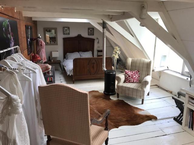Accommodatie bij particulieren 2 For 4 Pax In Monument On 3rd Floor