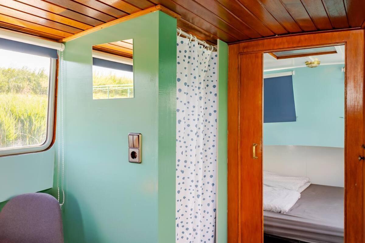 Bed & Breakfast Floating