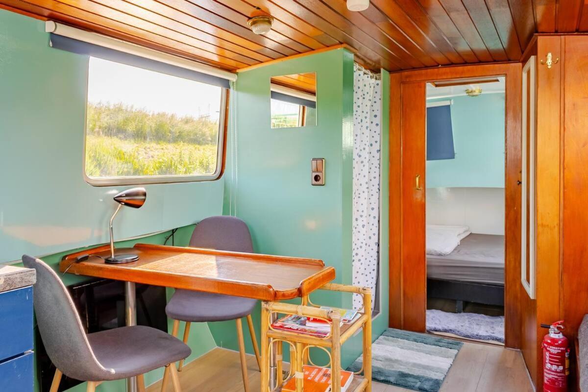Floating Bed & Breakfast Amsterdam