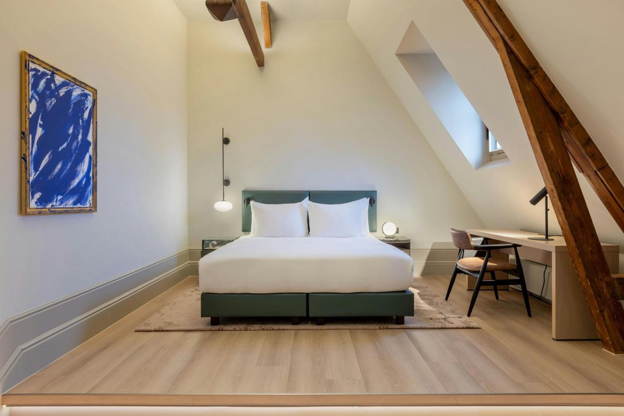 Hotel The College Amsterdam, Autograph Collection 5*