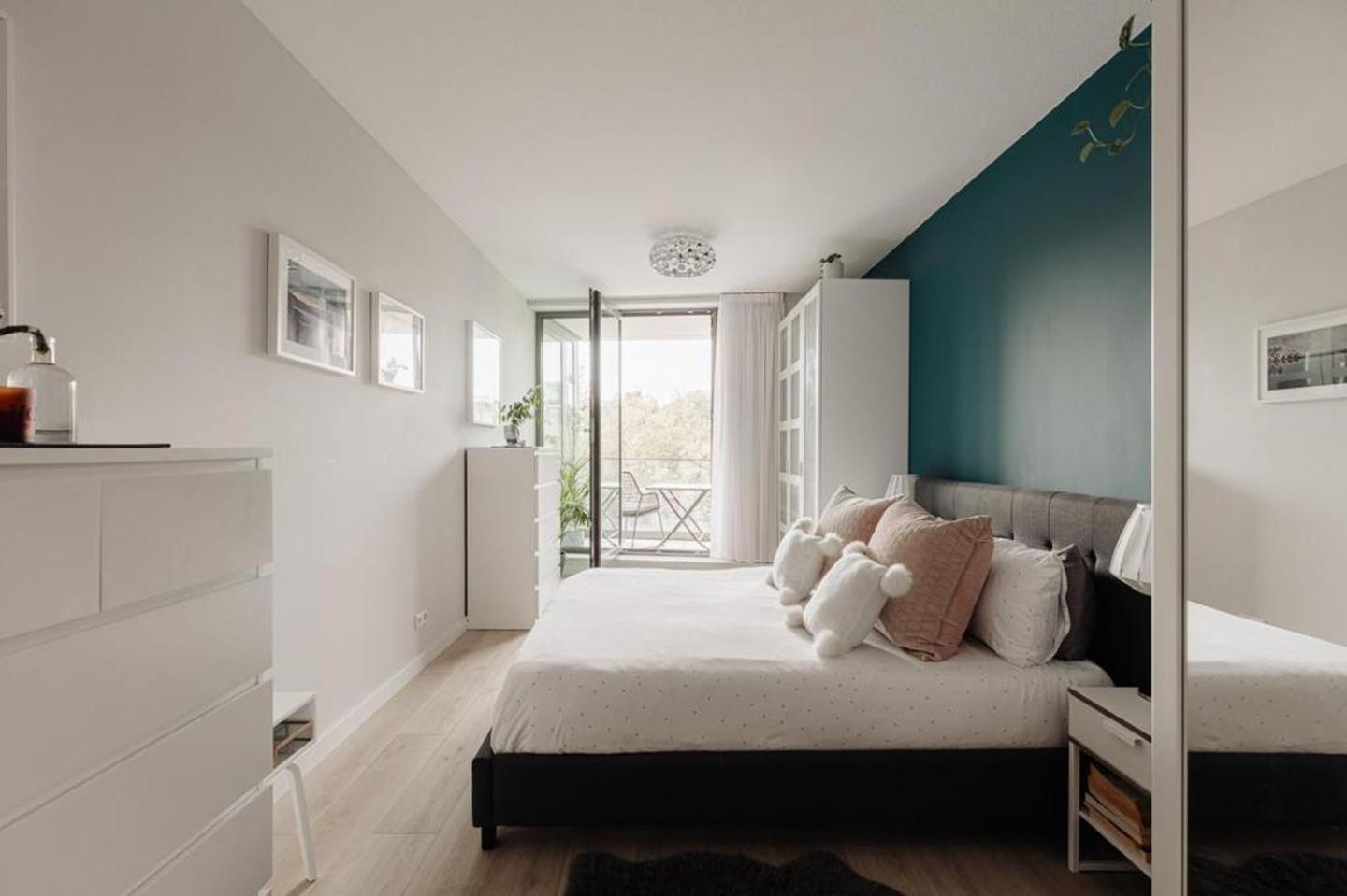 Modern And Cozy In The Heart Of *