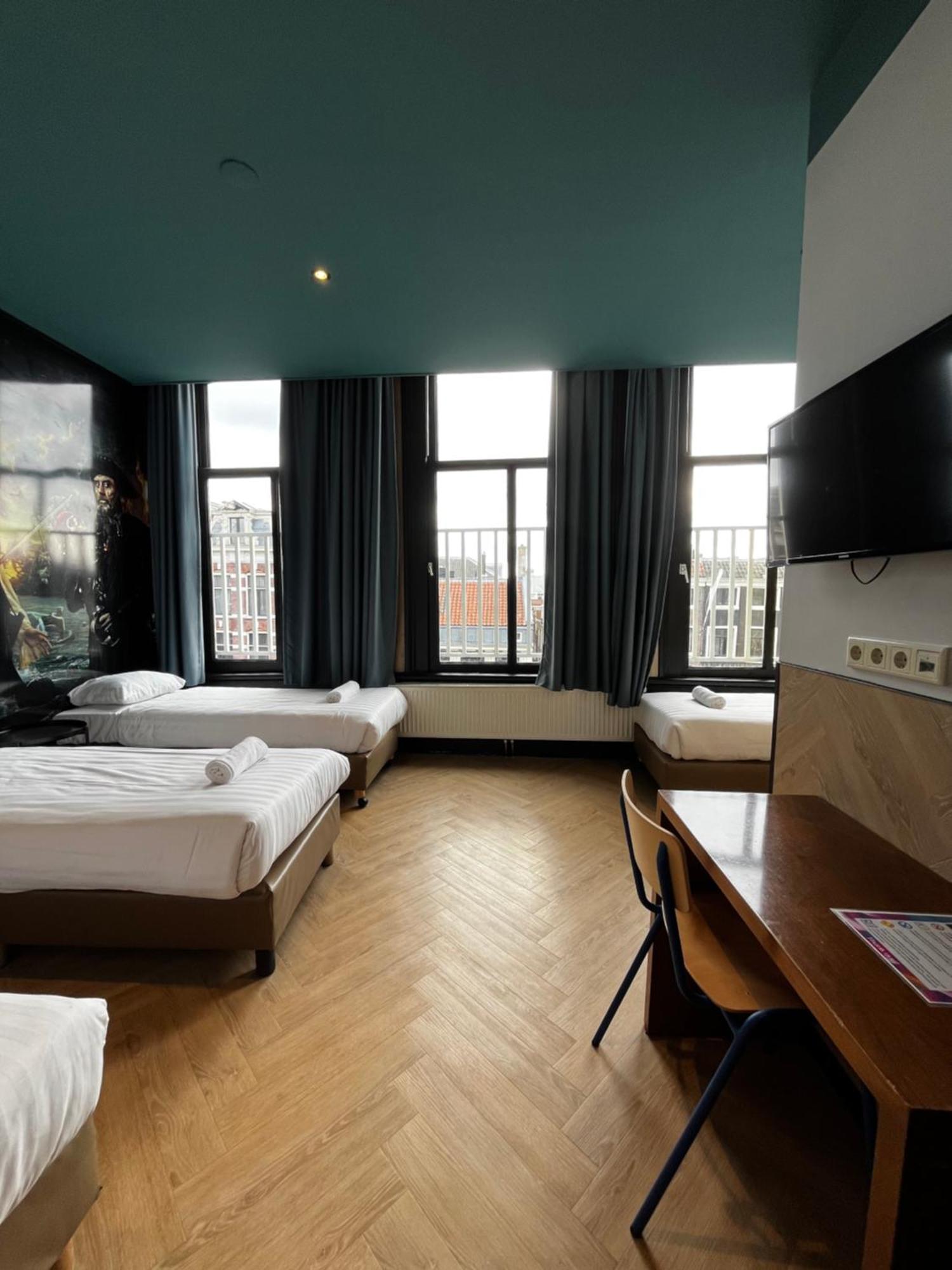 Budget Heart Of Hostel