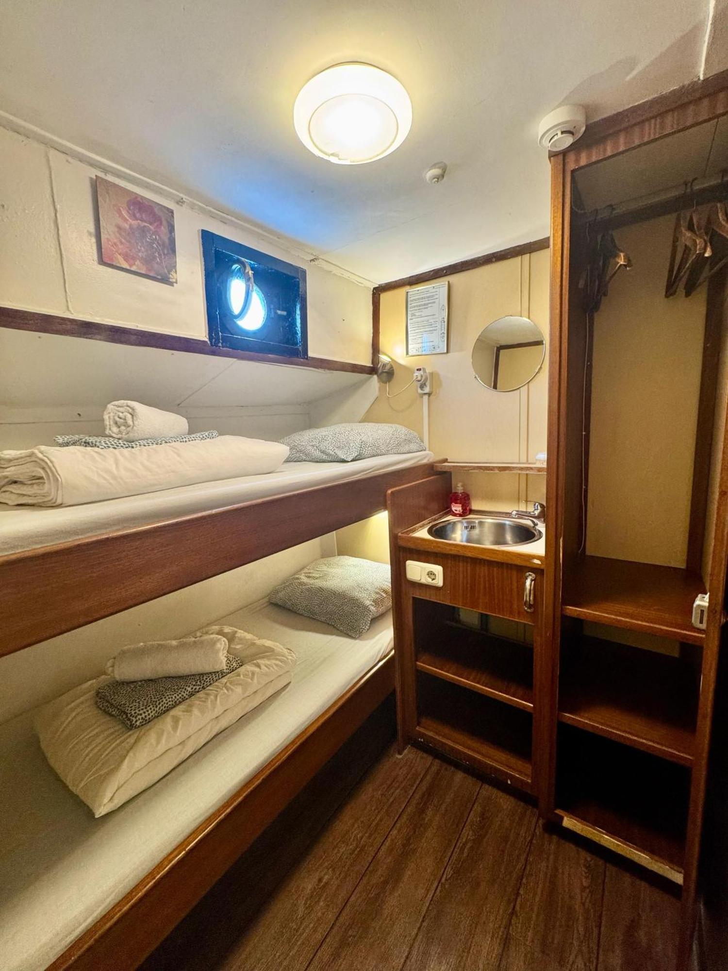 Passengership Avanti Botel