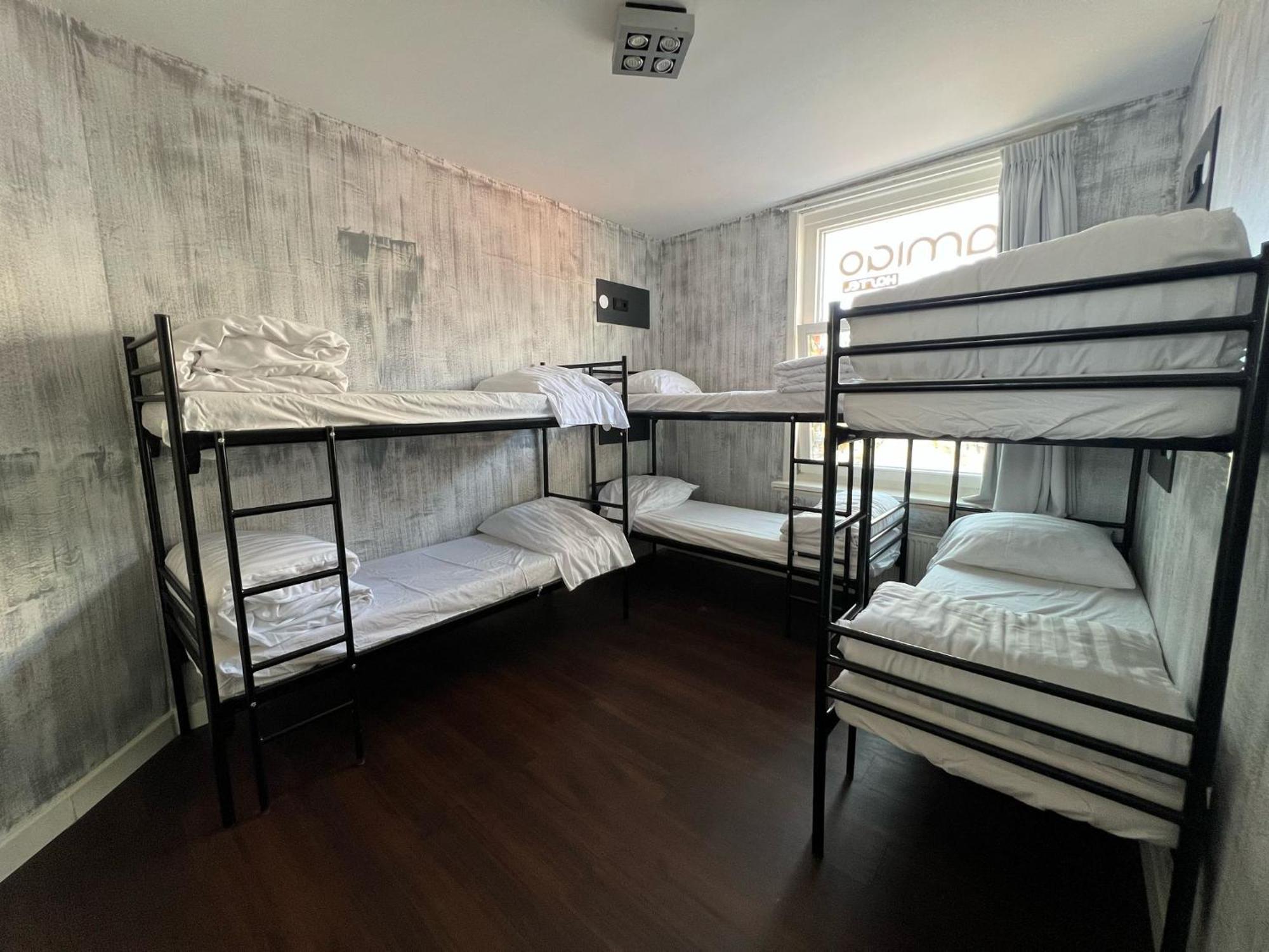 Hostel Amigo *