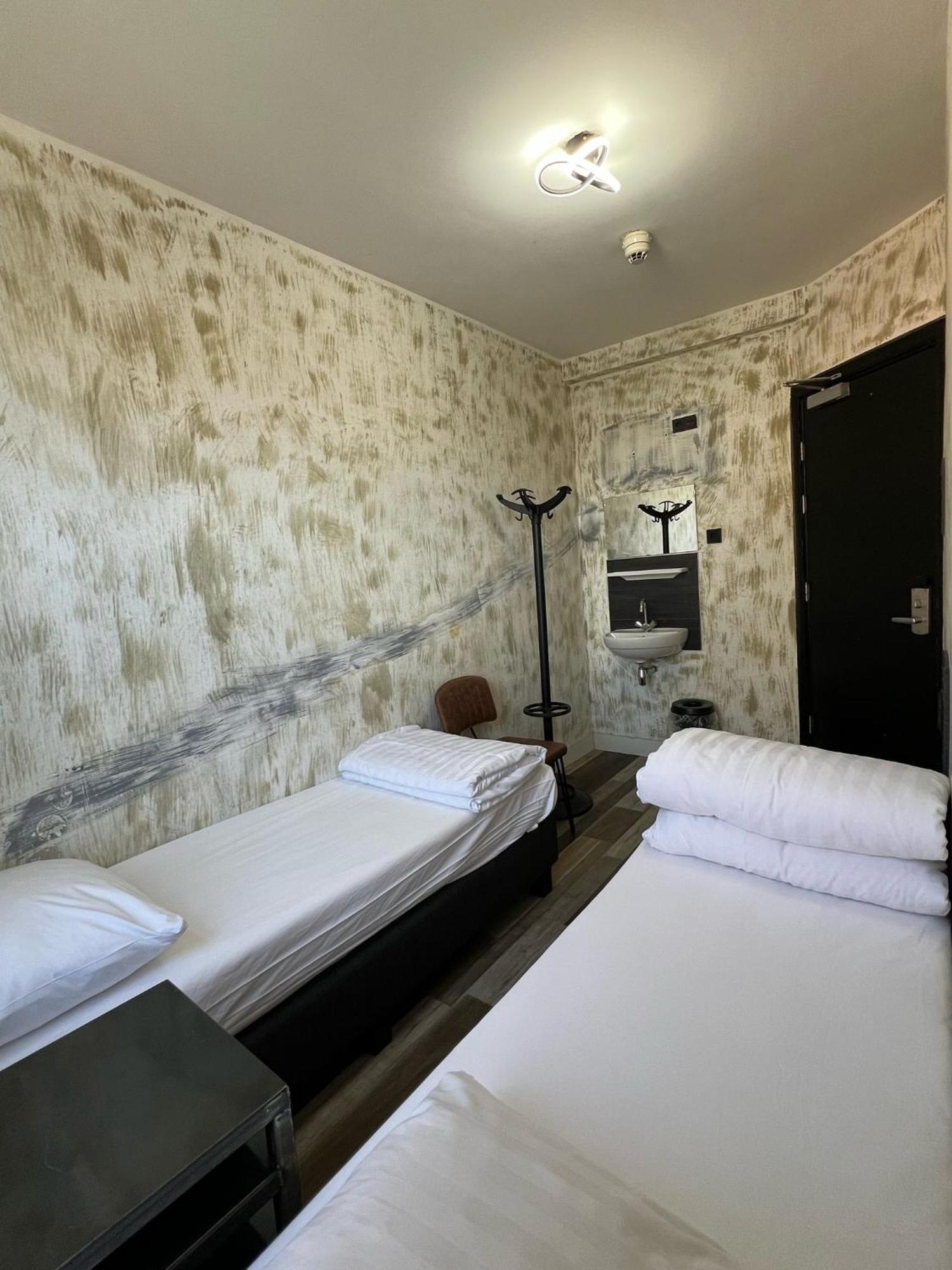 Hostel Amigo *