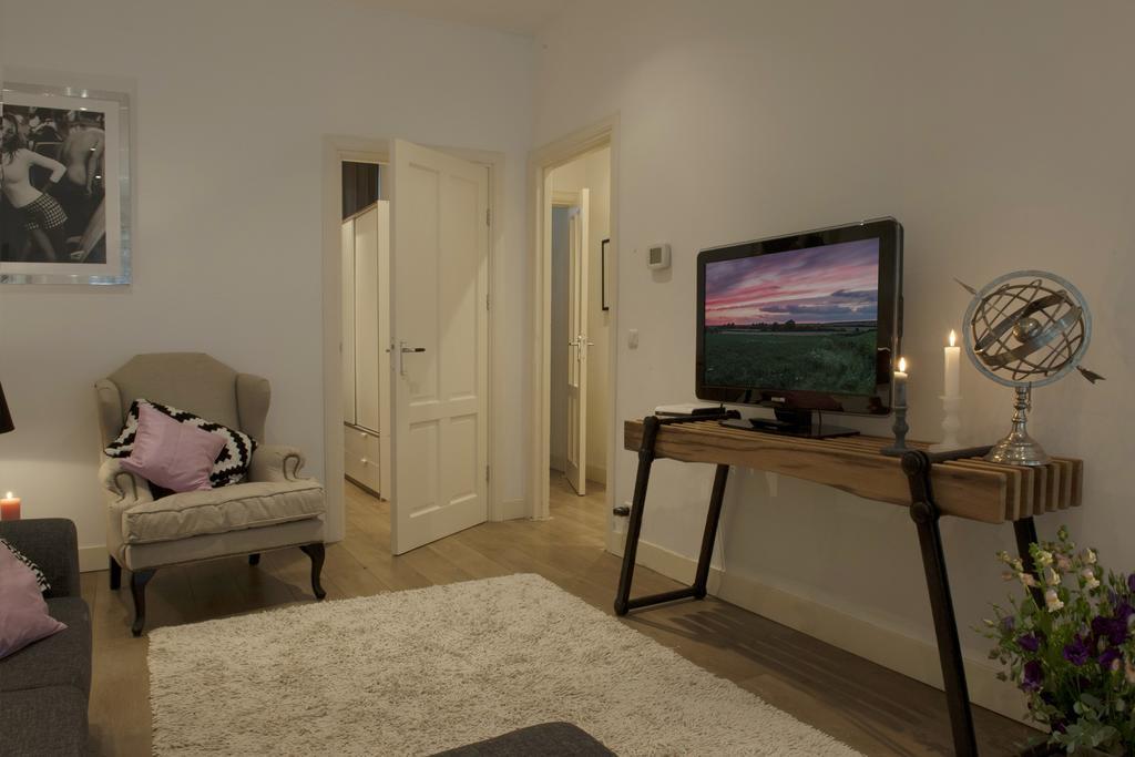 Hobbemakade Apartment *