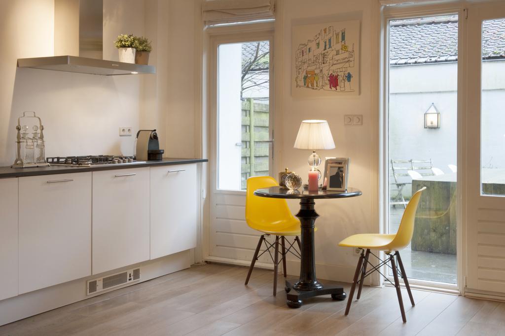 Hobbemakade Apartment