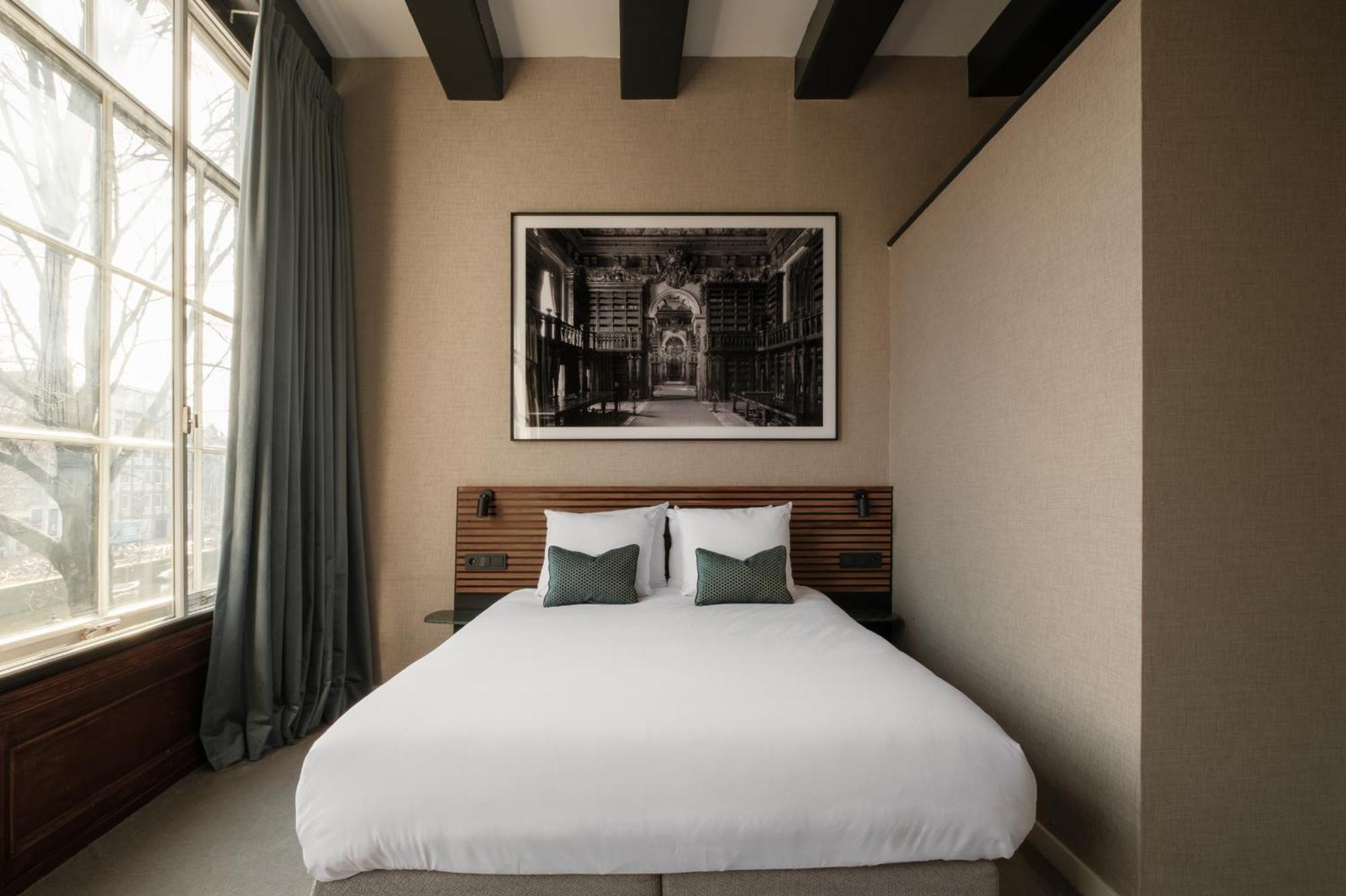 Adam's Canal House 4*