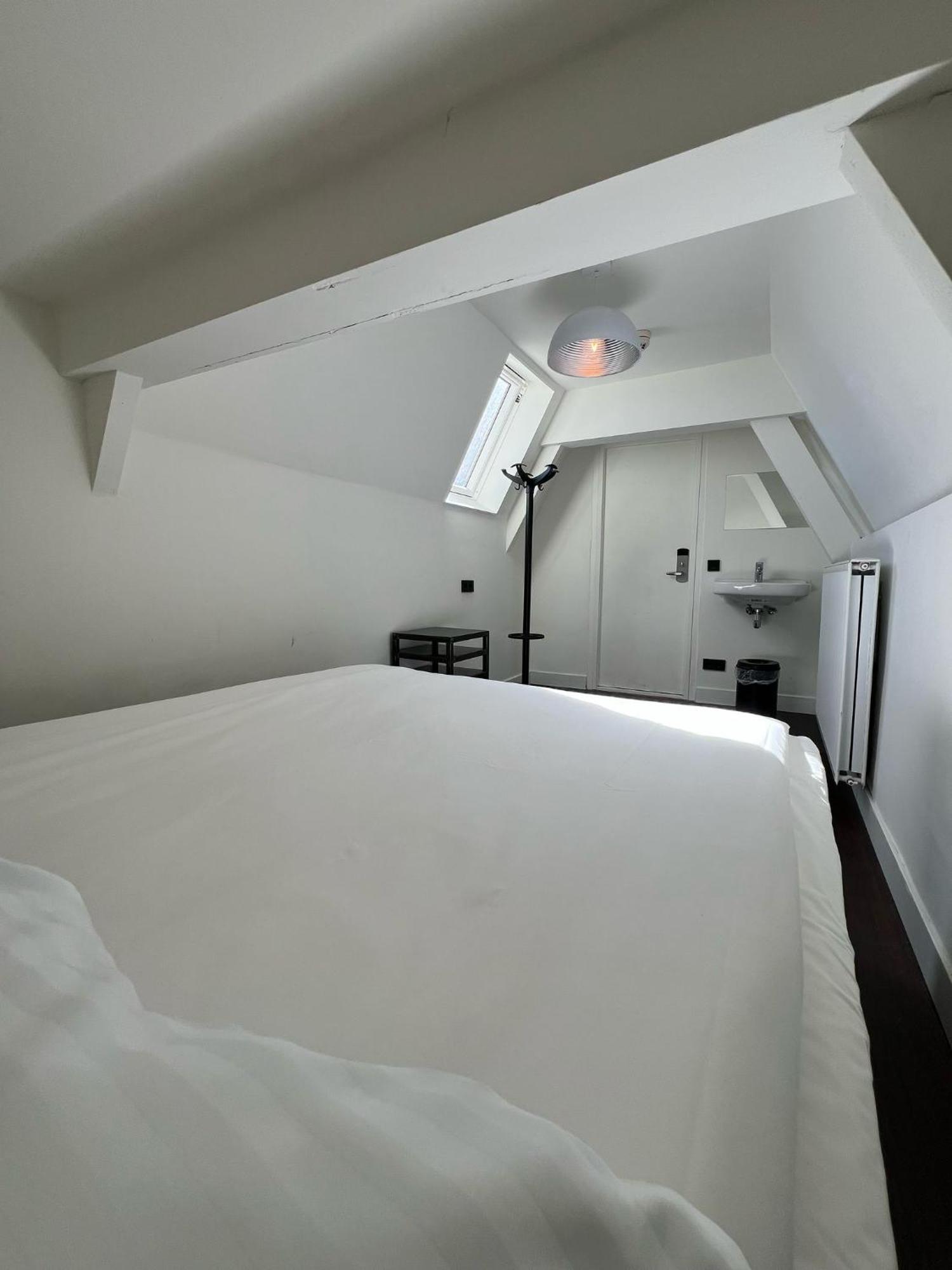 Amigo Hostel *