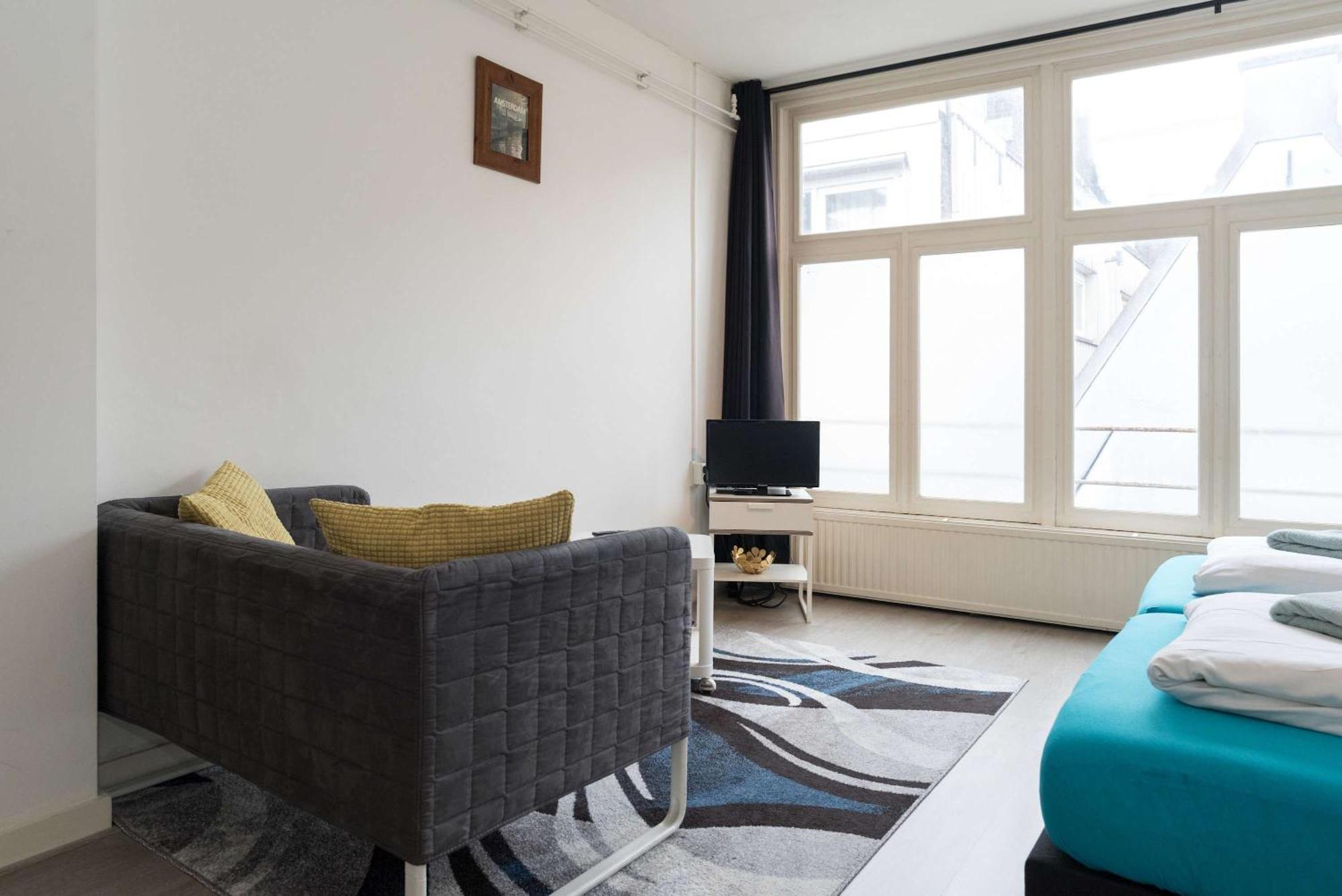 Redlight District Private Smokers Friendly Apartment