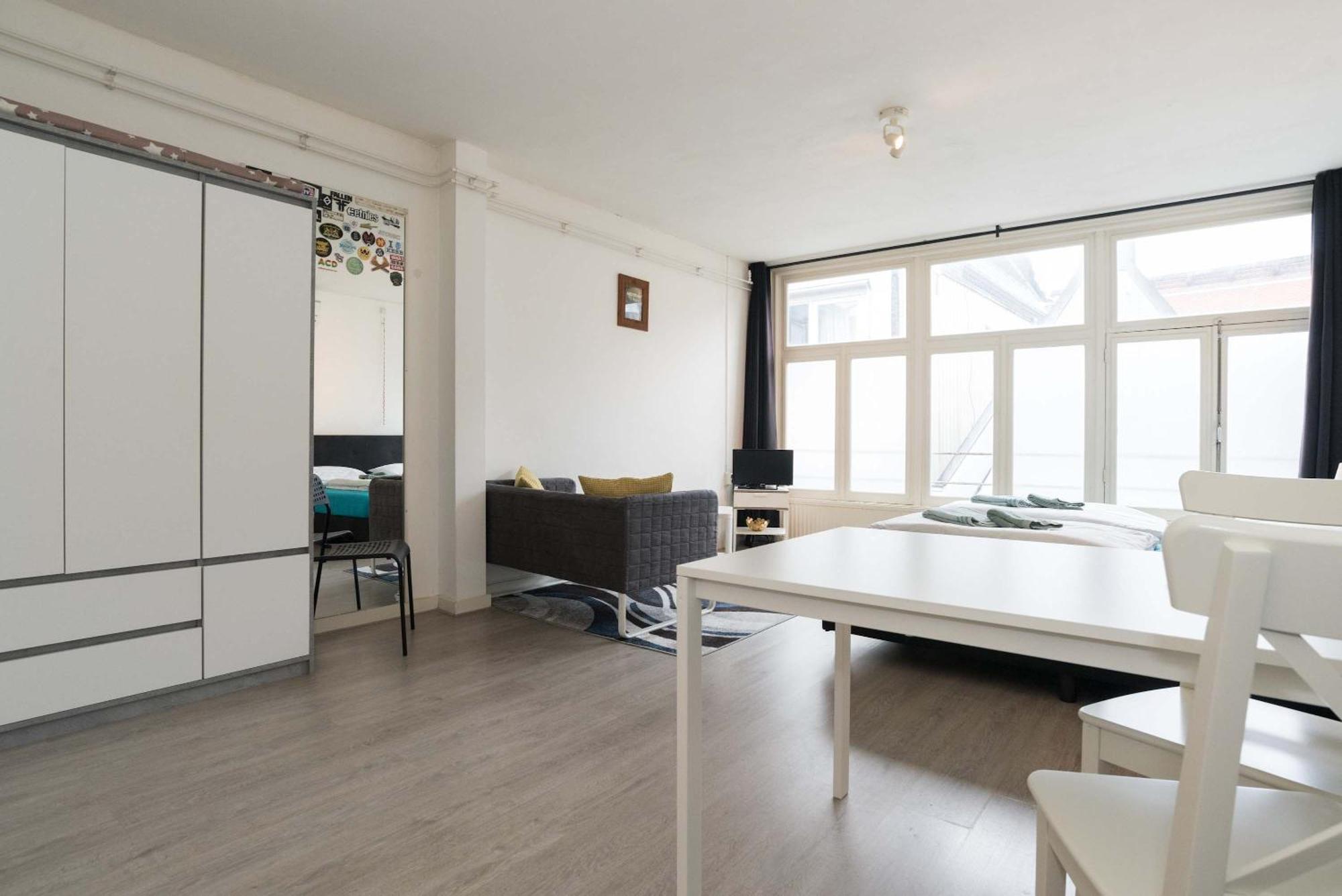 Redlight District Private Smokers Friendly Apartment