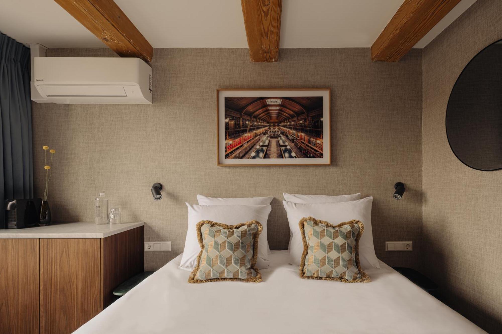 Adam's Canal House Hotel