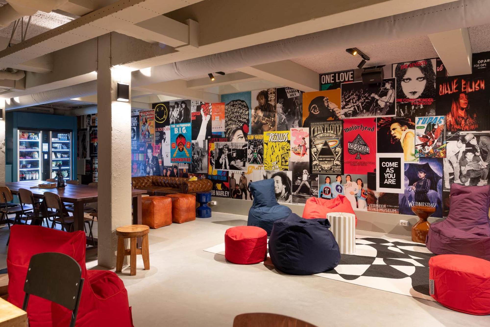 Stayokay Stadsdoelen Hostel *