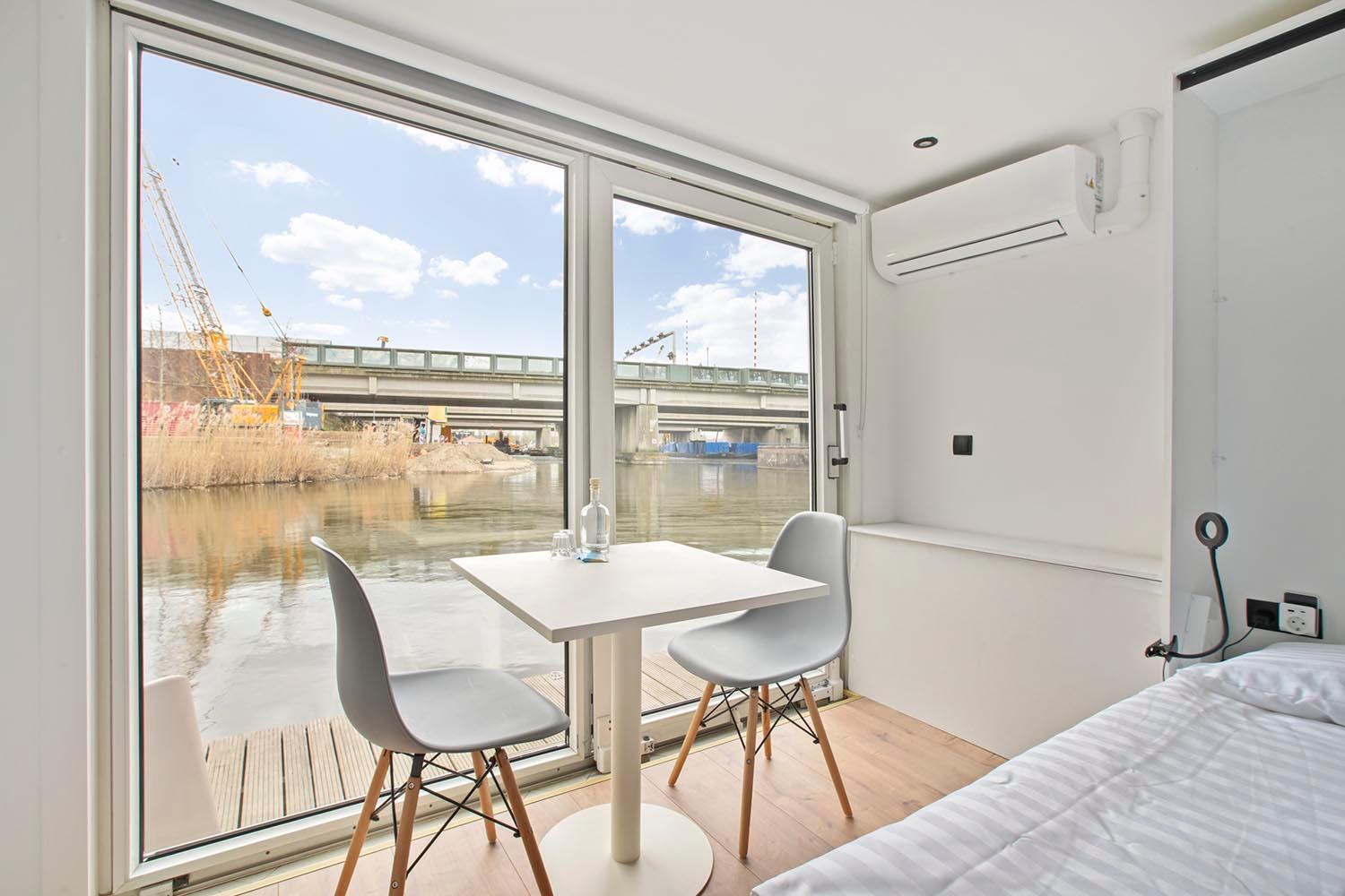Frühstückspension Houseboat The New - Nieuwe