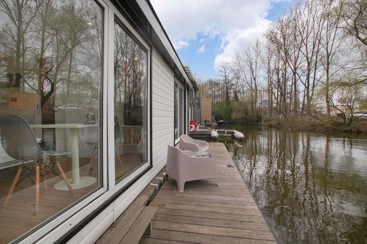 Houseboat The New - Nieuwe Frühstückspension *