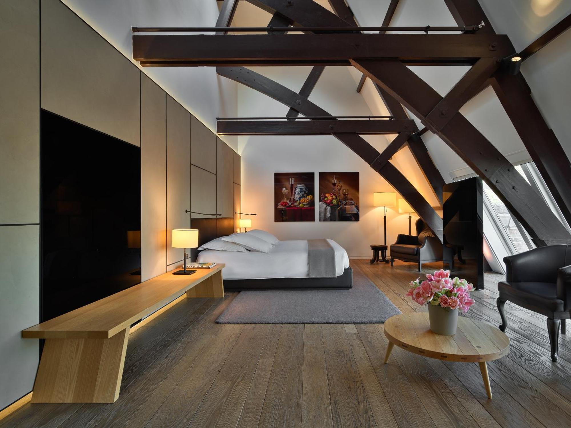 Hotel Conservatorium 5*