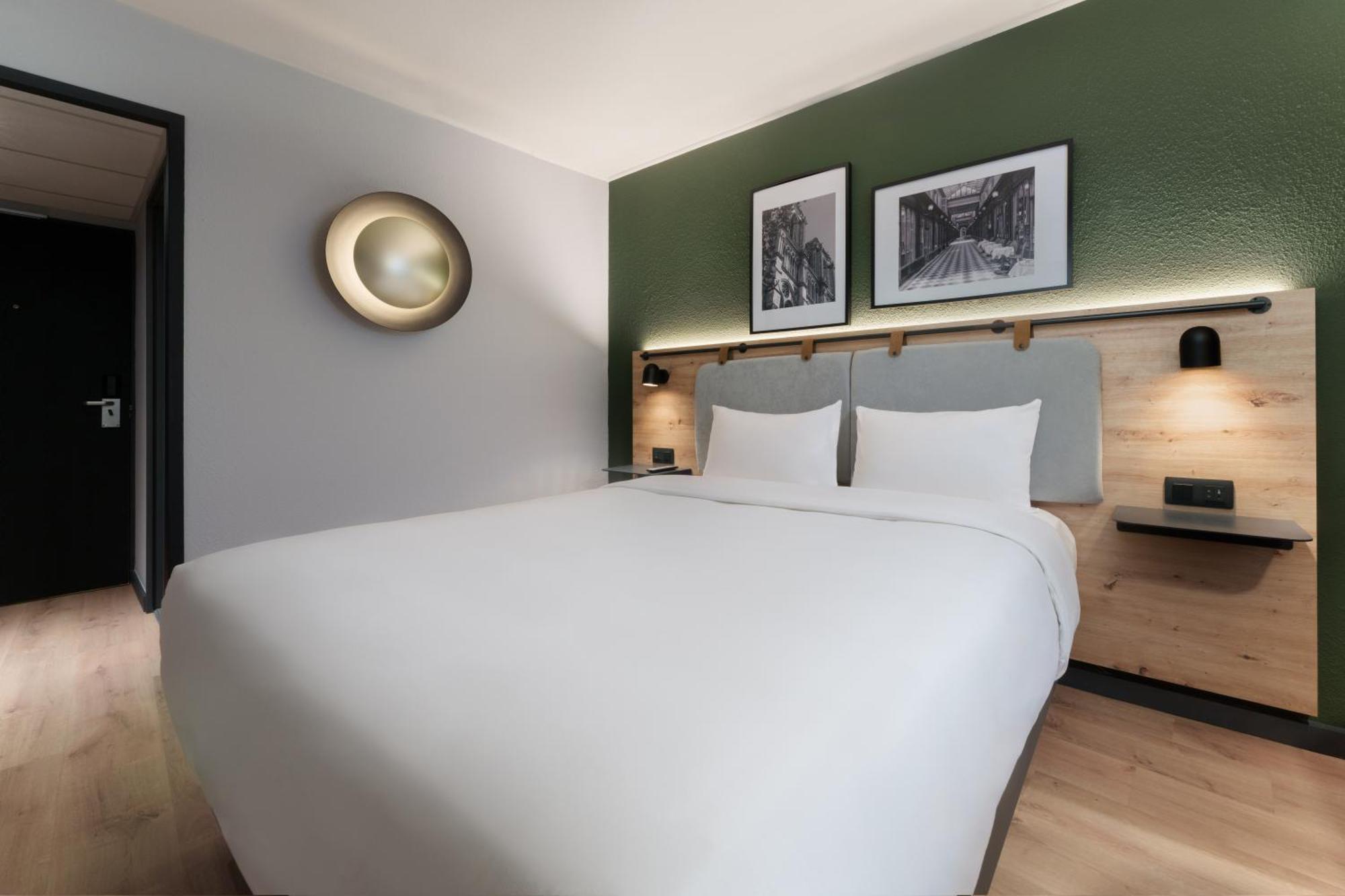 Hotel Campanile Hotel&restaurant Zuid-oost 3*
