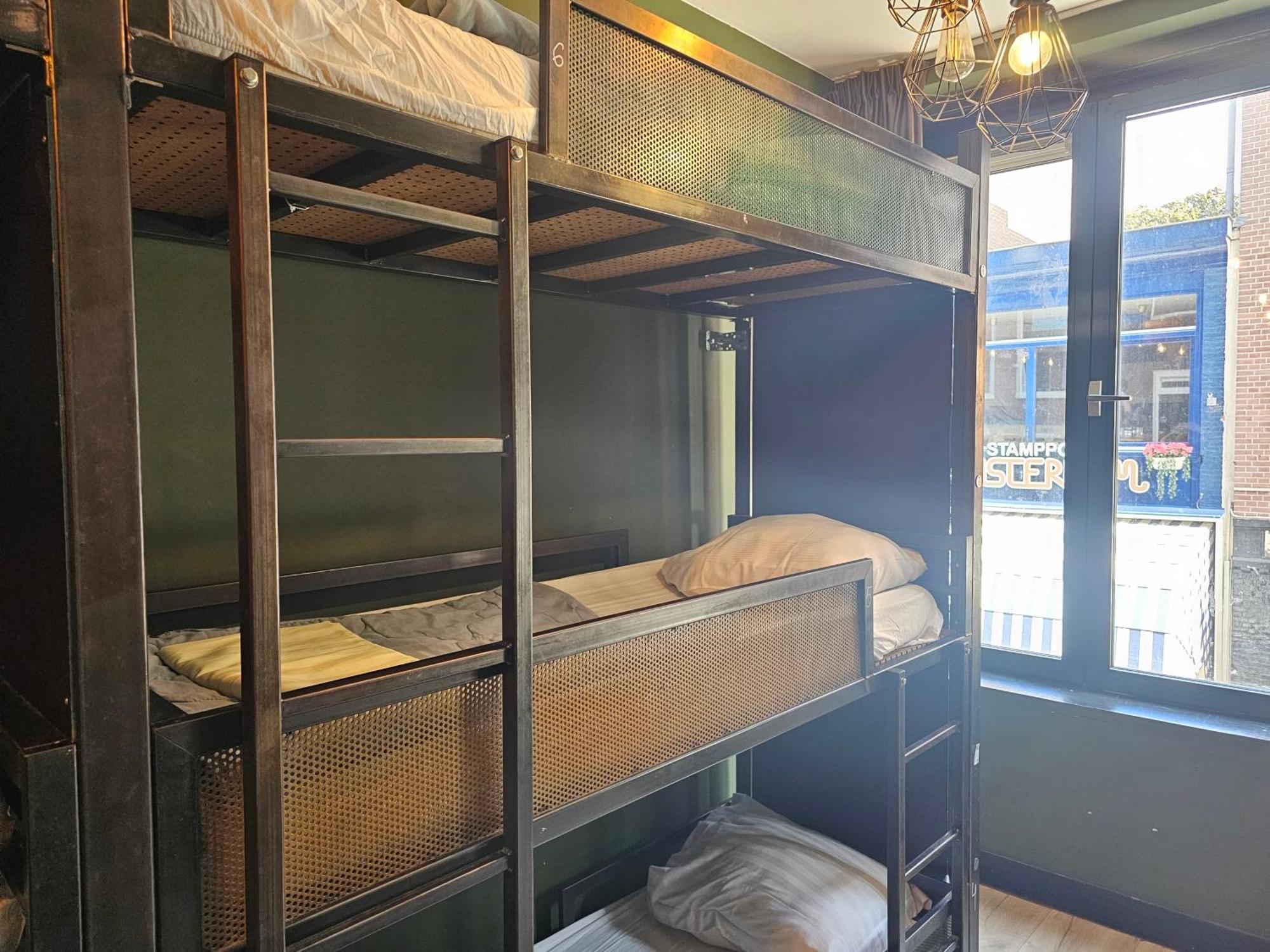 Crossroads Hostel Amsterdam Hostel