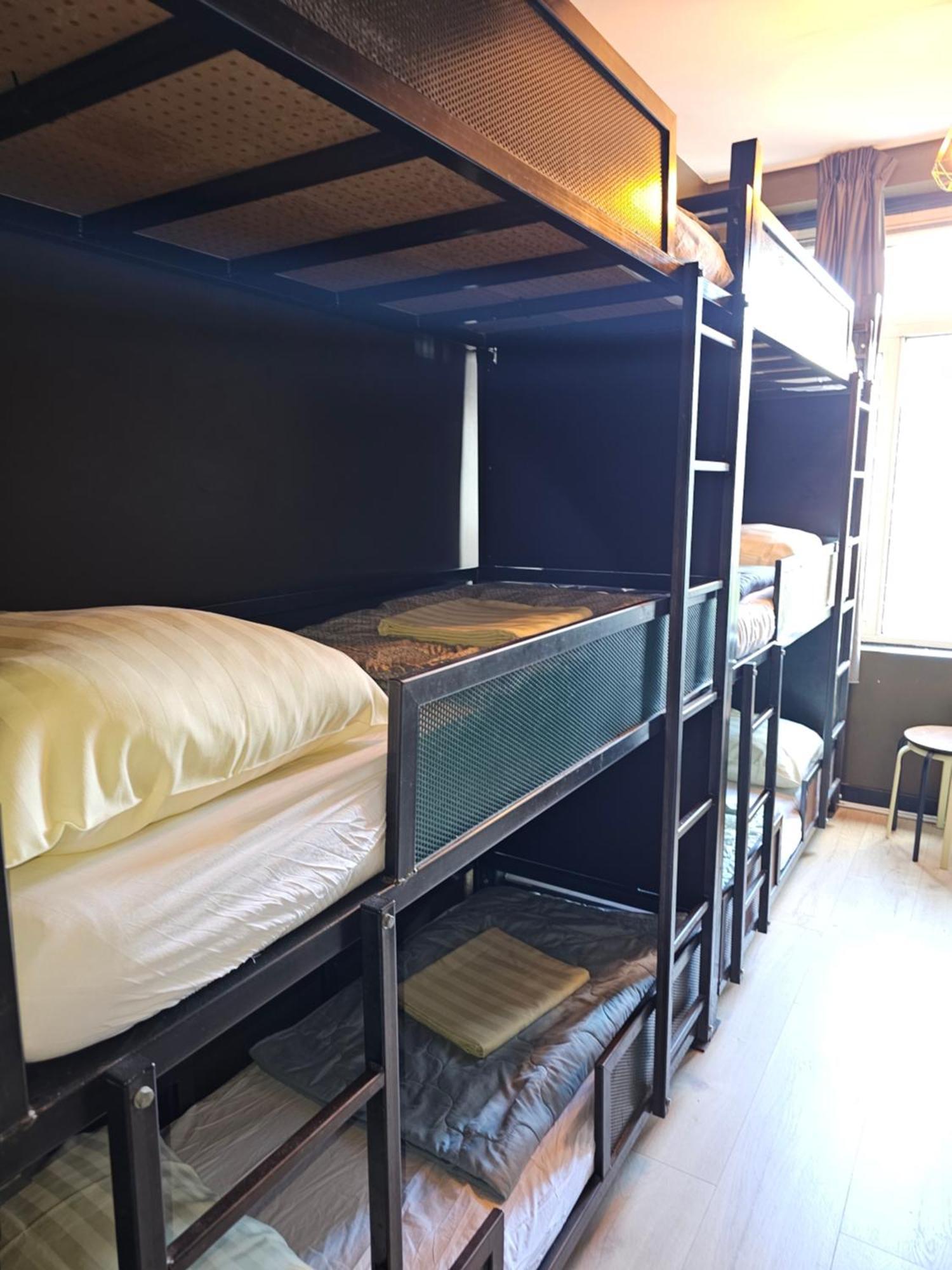 Crossroads Hostel Amsterdam Hostel *
