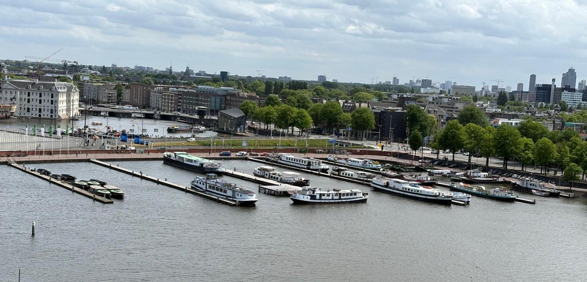 Hotelboot Zwaan *
