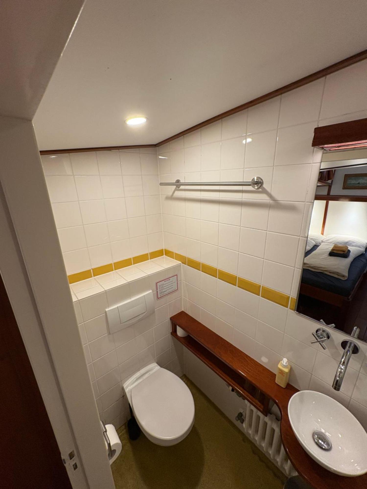 Hotelboot Zwaan