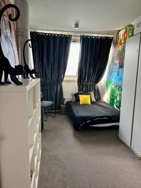 Apartment Elegant Penthouse Loft Of 250 M2 In Centre With Huge Roofgarden 80 M2