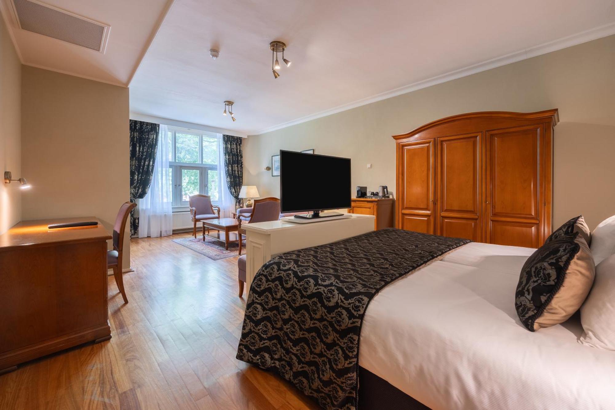 Apollofirst Boutique Hotel 4*