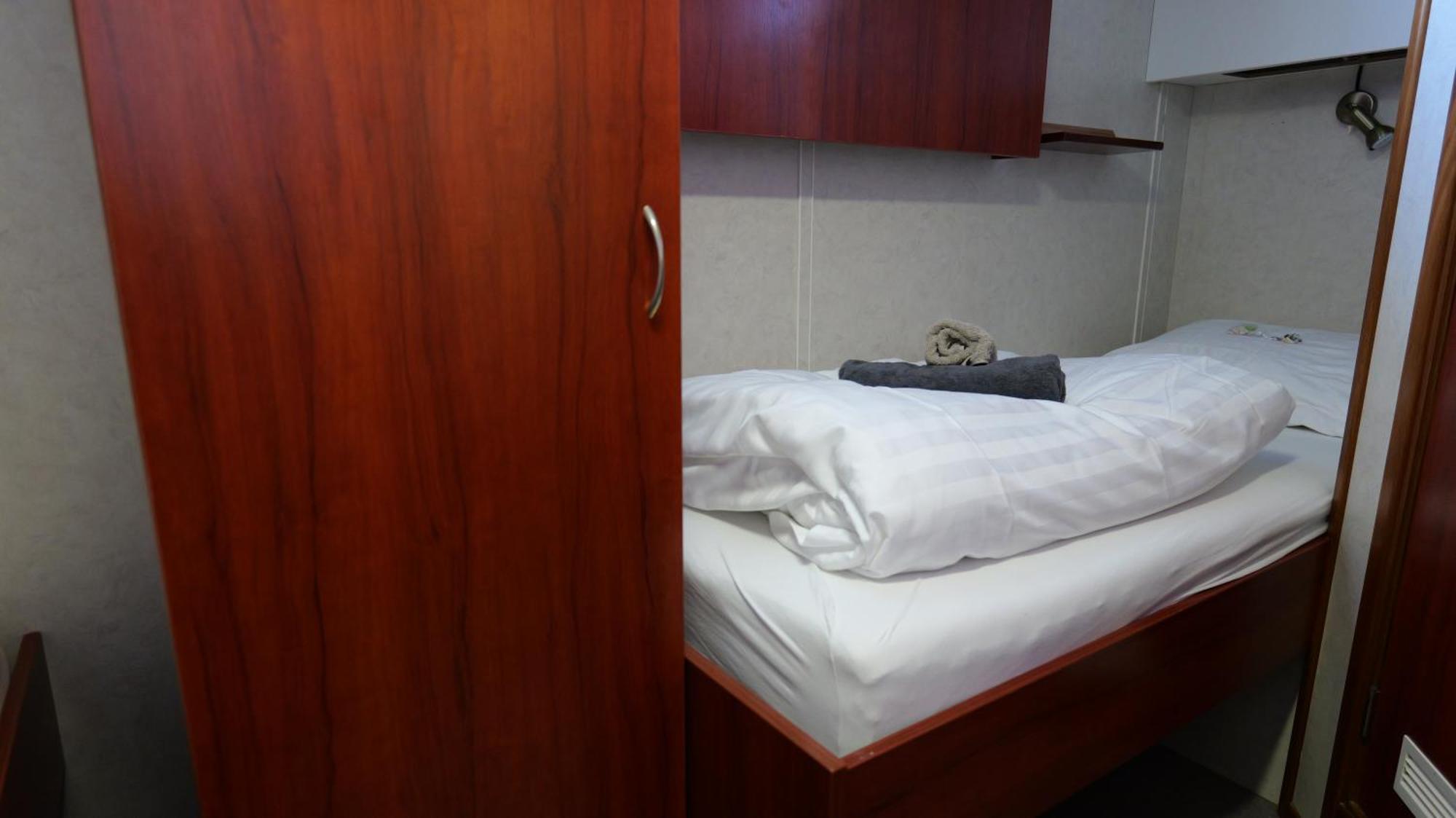 Botel Clair D'Etoile Hotel *