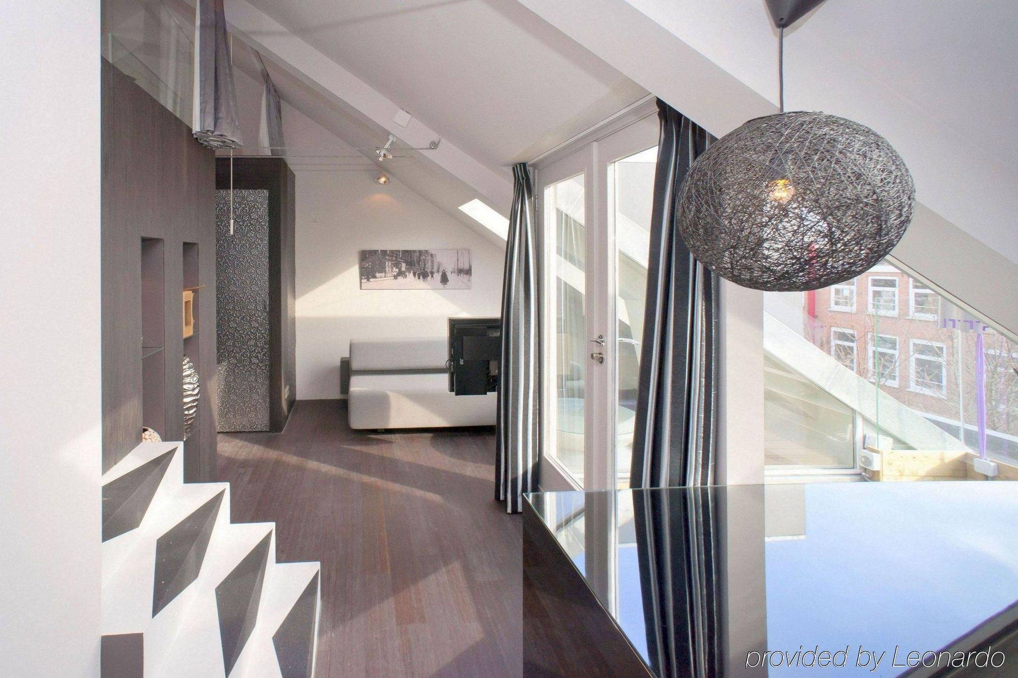 Numa Oosterpark Aparthotel 3*